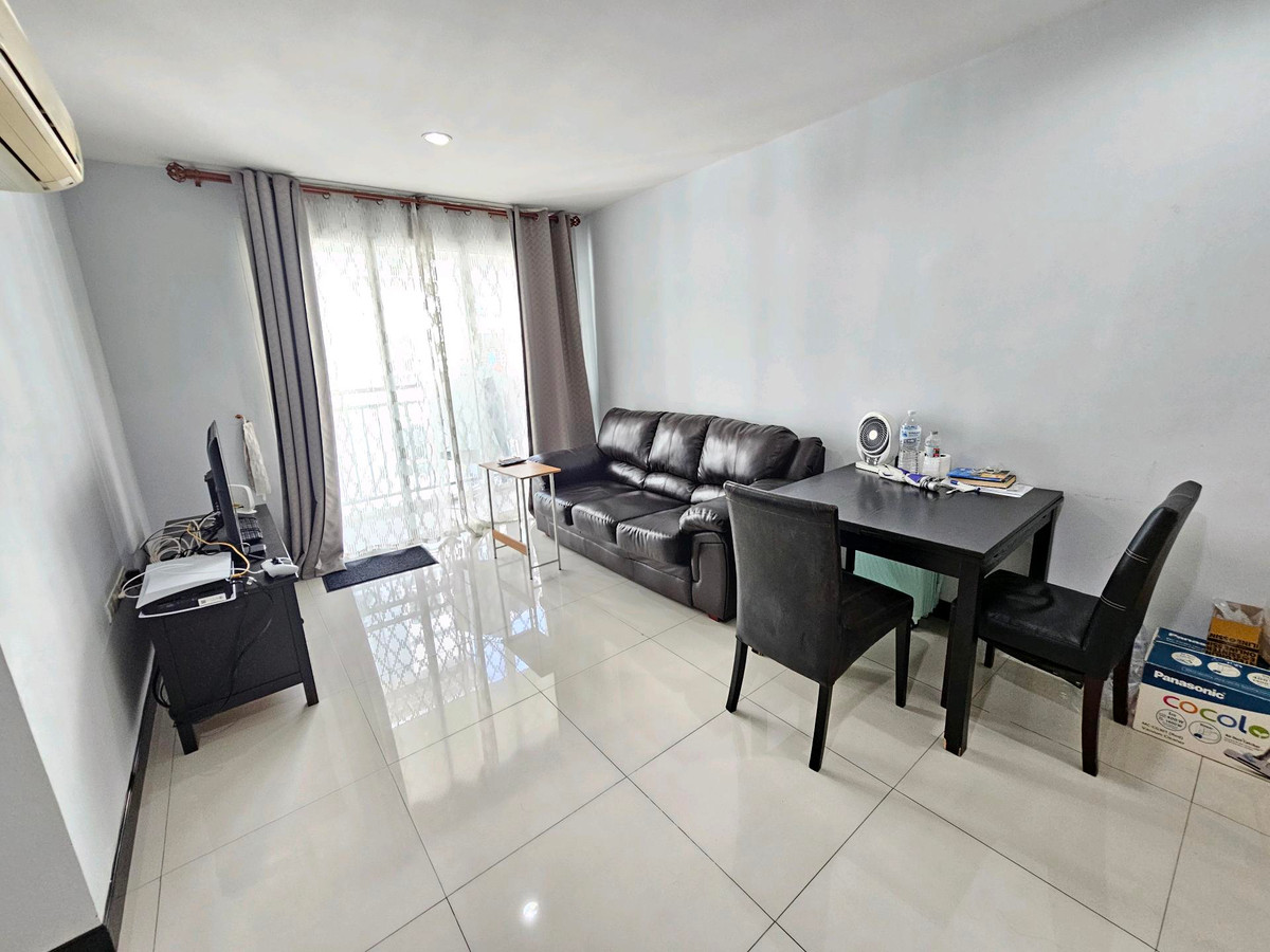 For RentCondoSukhumvit, Asoke, Thonglor : Open room, view pool, 1 bedroom, 1 bathroom, Voque Sukhumvit 16 (Voque Sukhumvit 16)