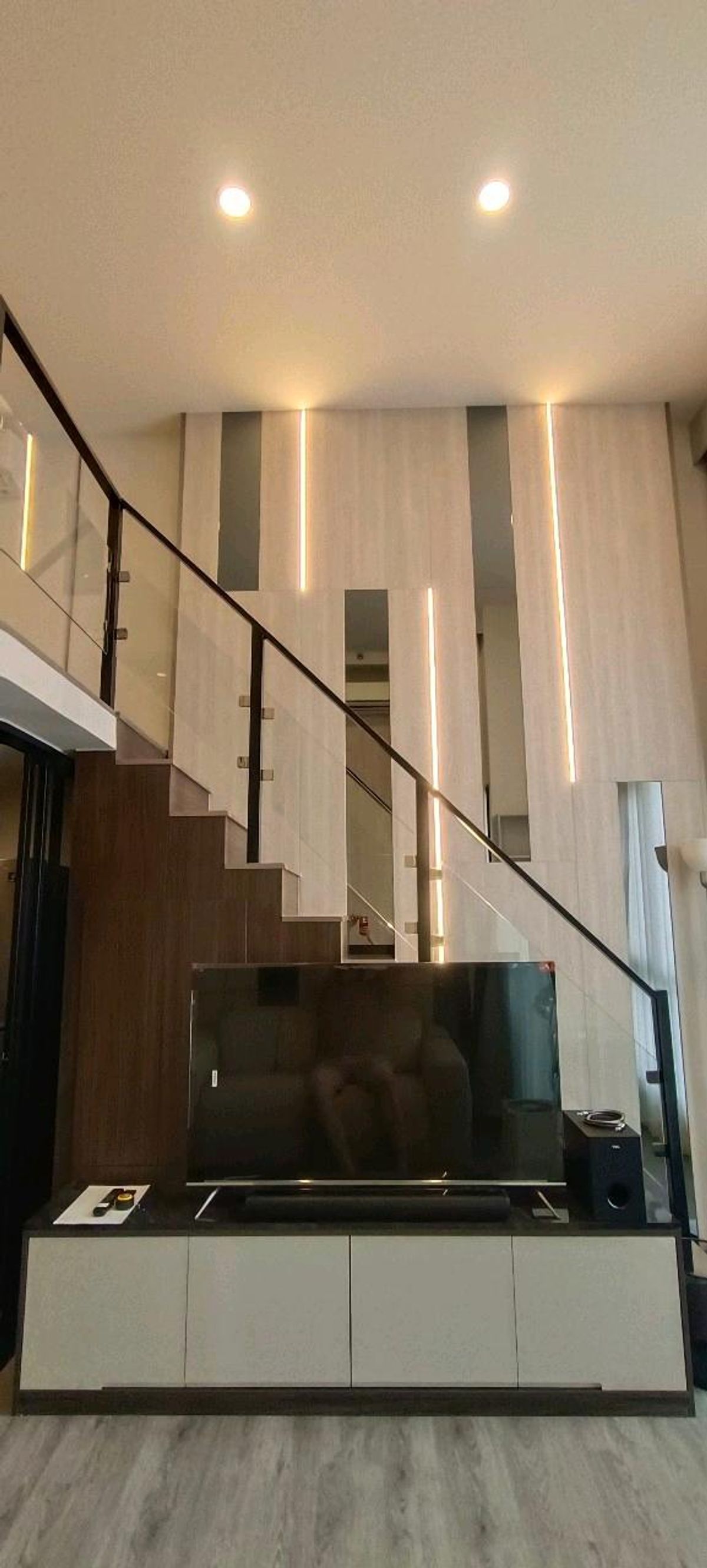 ขายคอนโดลาดพร้าว101 แฮปปี้แลนด์ : ขายด่วน คอนโด สองชั้น สวยหรูดูดี น่าอยู่น่าอาศัย