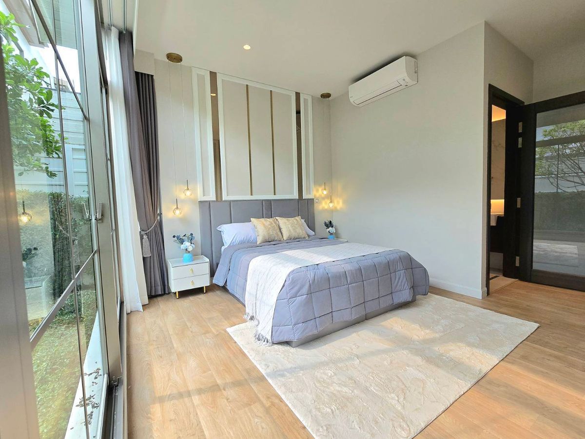 HouseLadkrabang, Suwannaphum Airport : Golden opportunities that should not be missed! Sell ​​& quot; equal to buy & quot; But get a house that is decorated with Super Luxury!