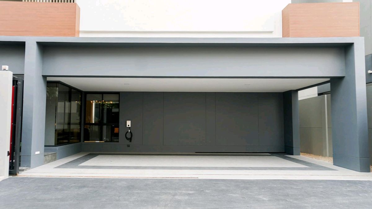 HousePattanakan, Srinakarin : 🔥🔥🔥🏡 Luxury villa, BuGaan Krungthep Kreetha project.Ultra Luxury Collection project from Sansiri