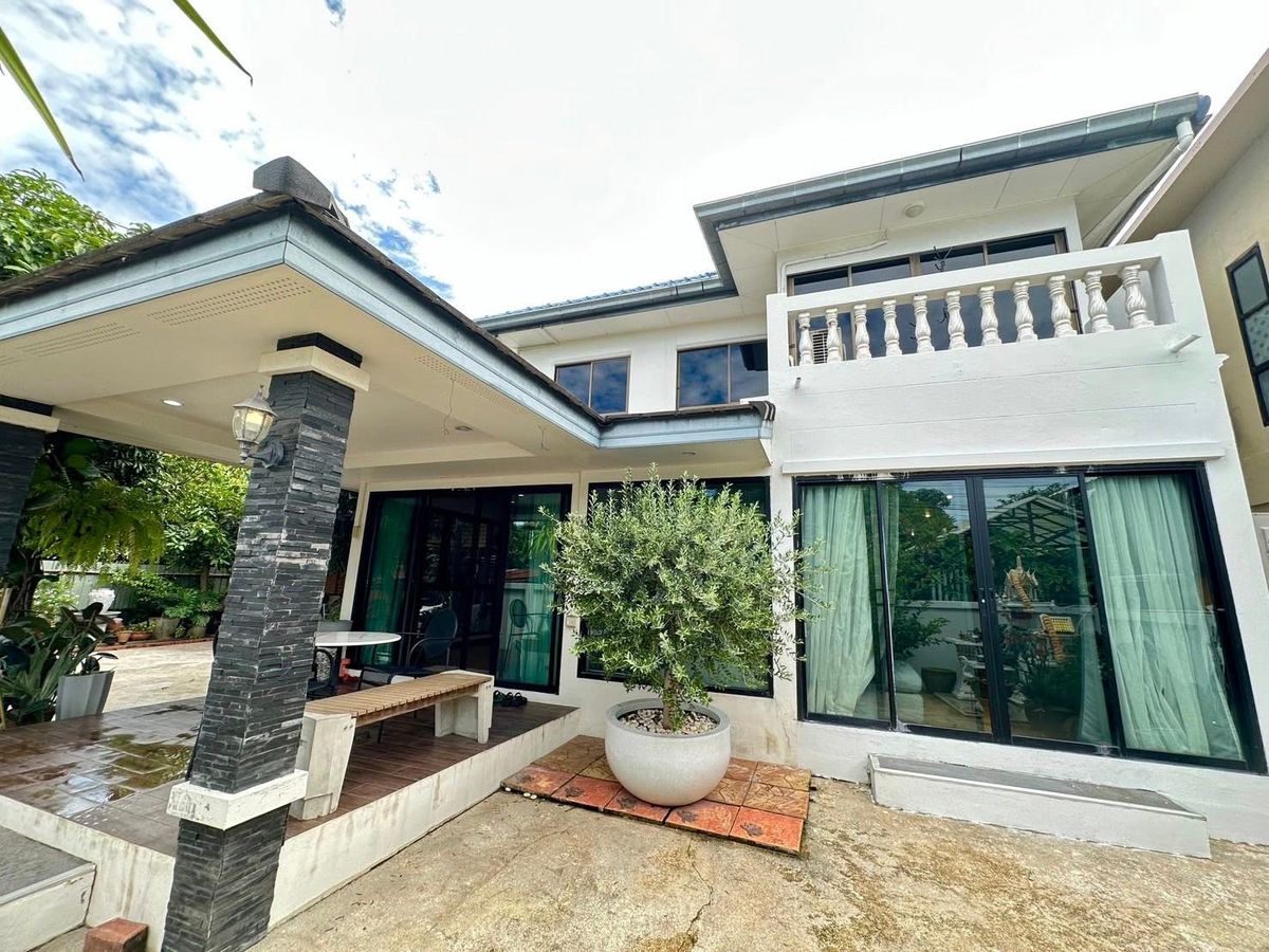 For SaleHouseBangna, Bearing, Lasalle : 83 Sq. 4, 2 bathrooms, 2 -story house, bearing 22, north Samrong near the train