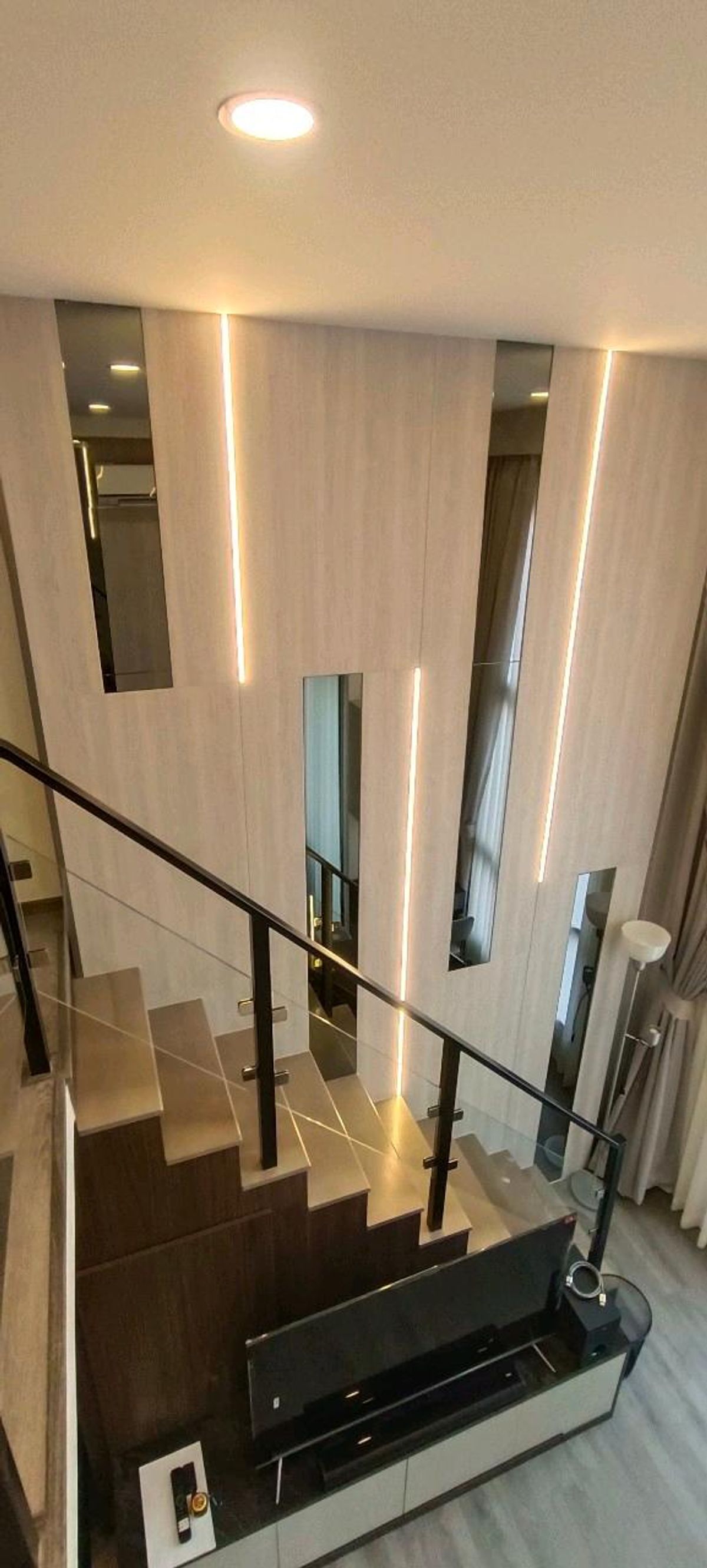 ขายคอนโดลาดพร้าว101 แฮปปี้แลนด์ : ขายด่วน คอนโด สองชั้น สวยหรูดูดี น่าอยู่น่าอาศัย