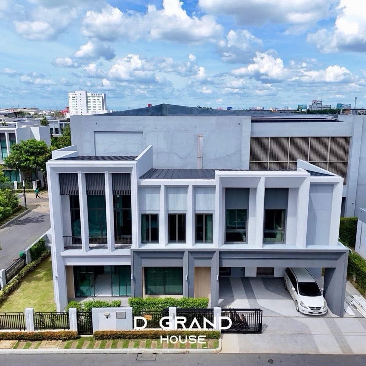 ขายบ้านนนทบุรี บางใหญ่ บางบัวทอง : 🏡 ขายบ้านหรู ตกแต่งใหม่ทั้งหลัง พร้อมอยู่
Bangkok Boulevard Signature Westgate