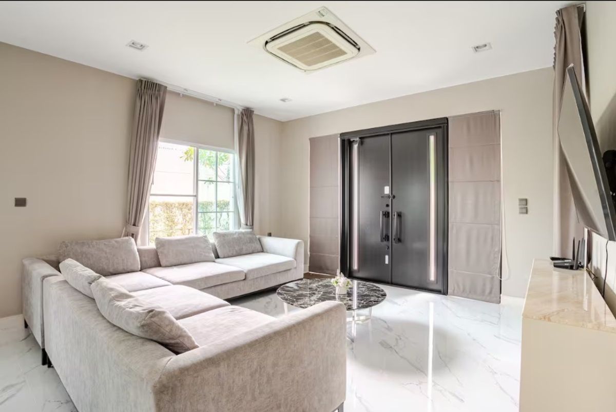 HouseVipawadee, Don Mueang, Lak Si : Nantawan Ram Inthra - Phahonyothin 50: The right corner single house ... Ready to move in