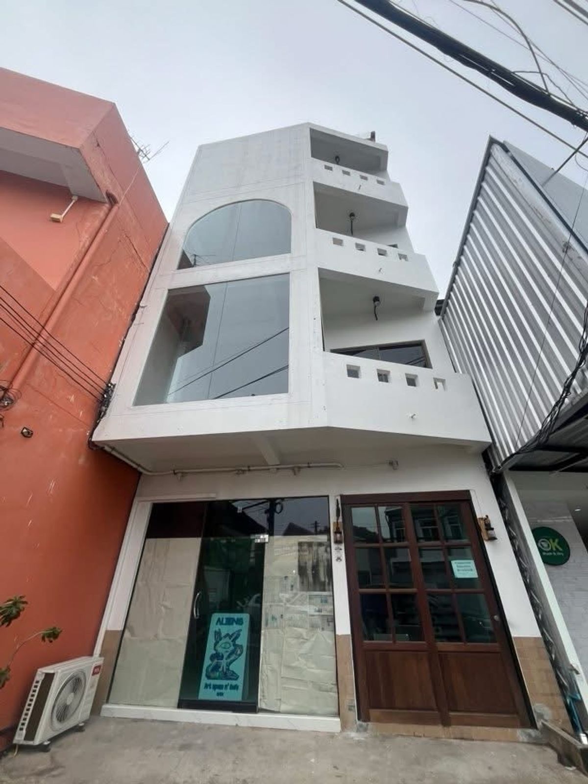 เซ้งอาคารพาณิชย์ภูเก็ต : #หลุดจอง ขอคนพร้อมจบ งดต่อ เซ้งขาดทุนสุด 

🏢ปล่อยเซ้งตึก ราคา 1. 7 ลบ.ขอคนพร้อมจบราคานี้ ไม่ลดแล้วค่ะ ตึกรีโนเวทใหม่ทั้งหมด 

✅ตึกนี้ 1 คูหา 4 ชั้น+ดาดฟ้า

📍พิกัด ถนนแม่หลวน📍 ใกล้ Phuket oldtown และห้างสรรพสินค้า

💁🏻‍♀️เหมาะทำธุรกิจได้หลากหลายประเภทม