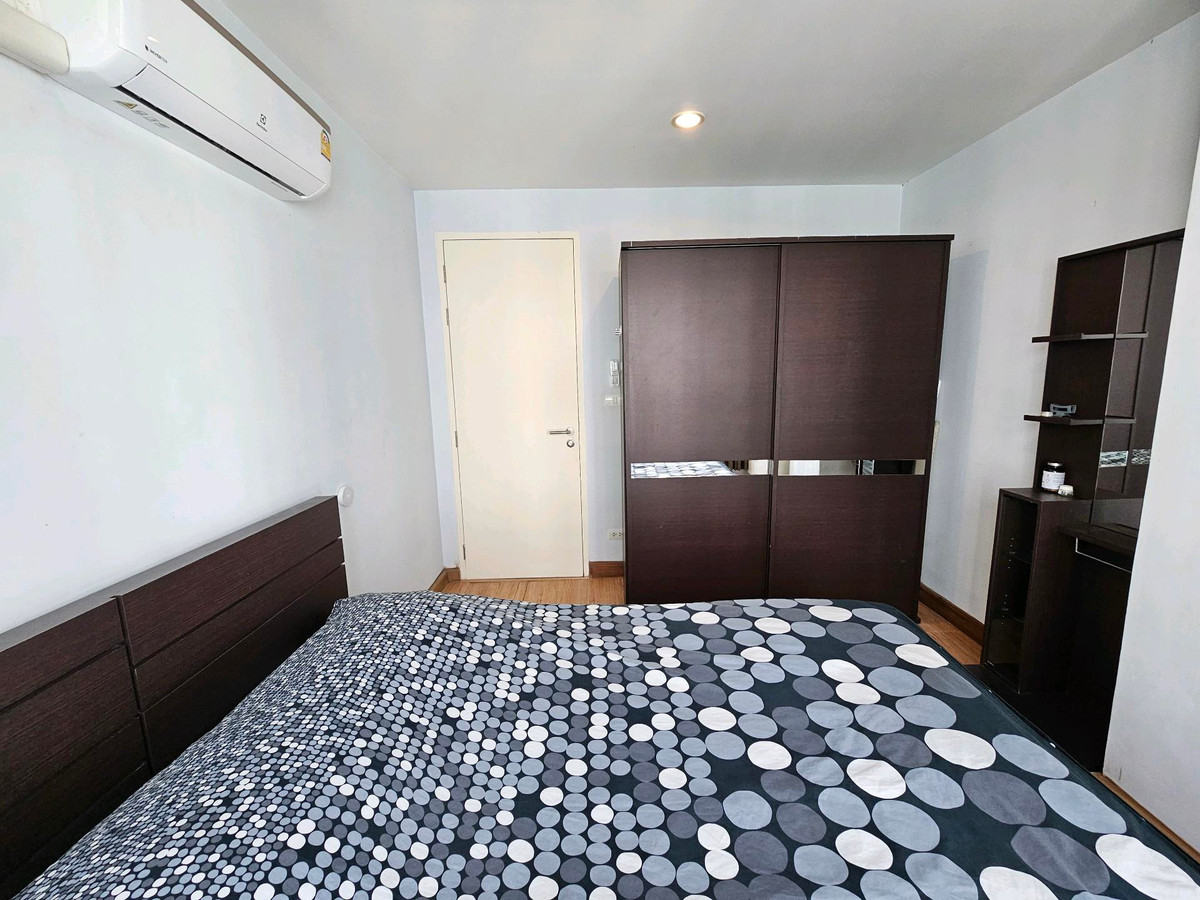 For RentCondoSukhumvit, Asoke, Thonglor : Open room, view pool, 1 bedroom, 1 bathroom, Voque Sukhumvit 16 (Voque Sukhumvit 16)