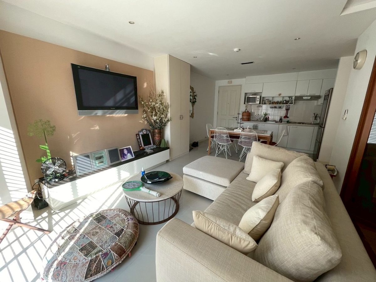 For RentCondoSukhumvit, Asoke, Thonglor : Condo ready for rent #The Cover Thonglor Soi 18 #2 bedrooms, 2 bathrooms #Beautiful room, fully furnished, unblocked view #Condo near BTS - 2 bedrooms, 2 bathrooms, 1 parking space #Fully furnished, ready to move in - 7th-10th floors, size 83 sq m. - Rent