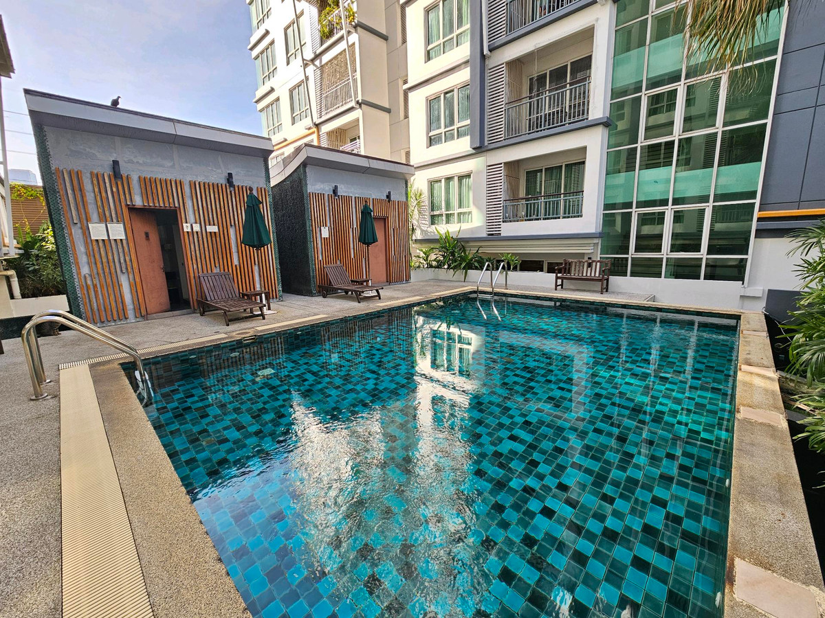 For RentCondoSukhumvit, Asoke, Thonglor : Open room, view pool, 1 bedroom, 1 bathroom, Voque Sukhumvit 16 (Voque Sukhumvit 16)