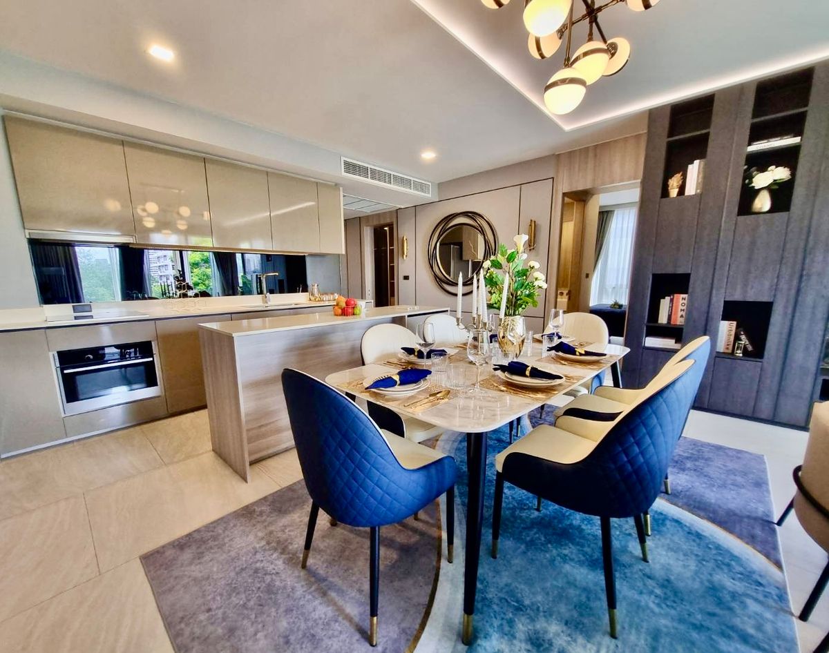 For RentCondoSukhumvit, Asoke, Thonglor : Empty room, decorated very beautifully. Good built-in furniture for rent, 3 bedrooms, 3 bathrooms, Fynn Sukhumvit 31.