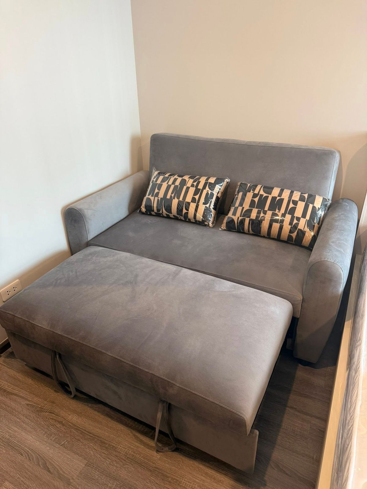 For RentCondoSeri Thai, Ramkhamhaeng Nida : For rent 📍 Ideo Ramkhamhaeng - Lam Sali Station 📍 Fully furnished and equipped, near MRT Lam Sali Intersection