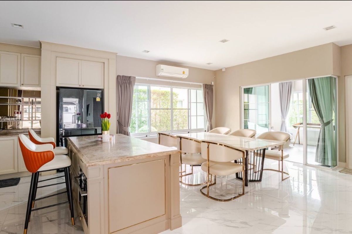 HouseVipawadee, Don Mueang, Lak Si : Nantawan Ram Inthra - Phahonyothin 50: The right corner single house ... Ready to move in