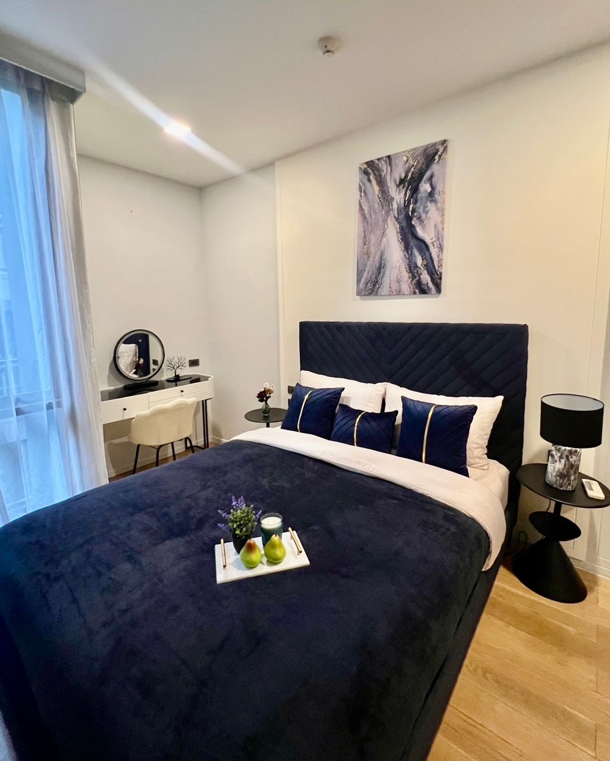 For RentCondoSukhumvit, Asoke, Thonglor : Empty room, decorated very beautifully. Good built-in furniture for rent, 3 bedrooms, 3 bathrooms, Fynn Sukhumvit 31.