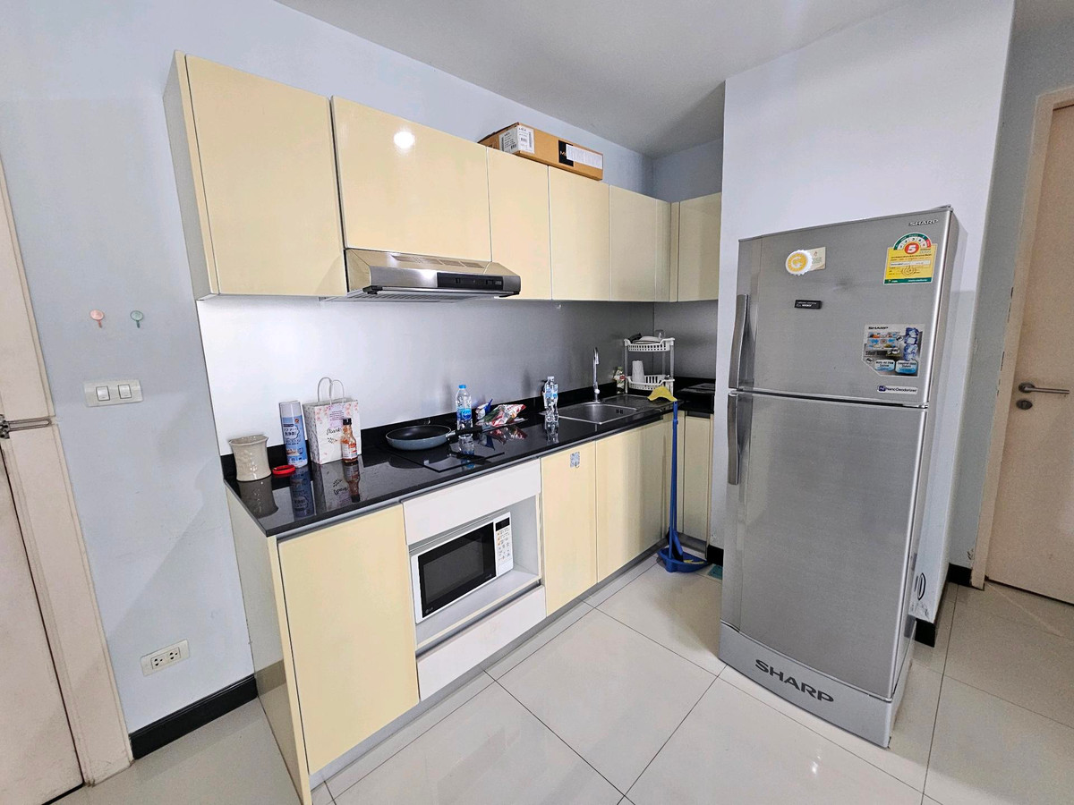 For RentCondoSukhumvit, Asoke, Thonglor : Open room, view pool, 1 bedroom, 1 bathroom, Voque Sukhumvit 16 (Voque Sukhumvit 16)