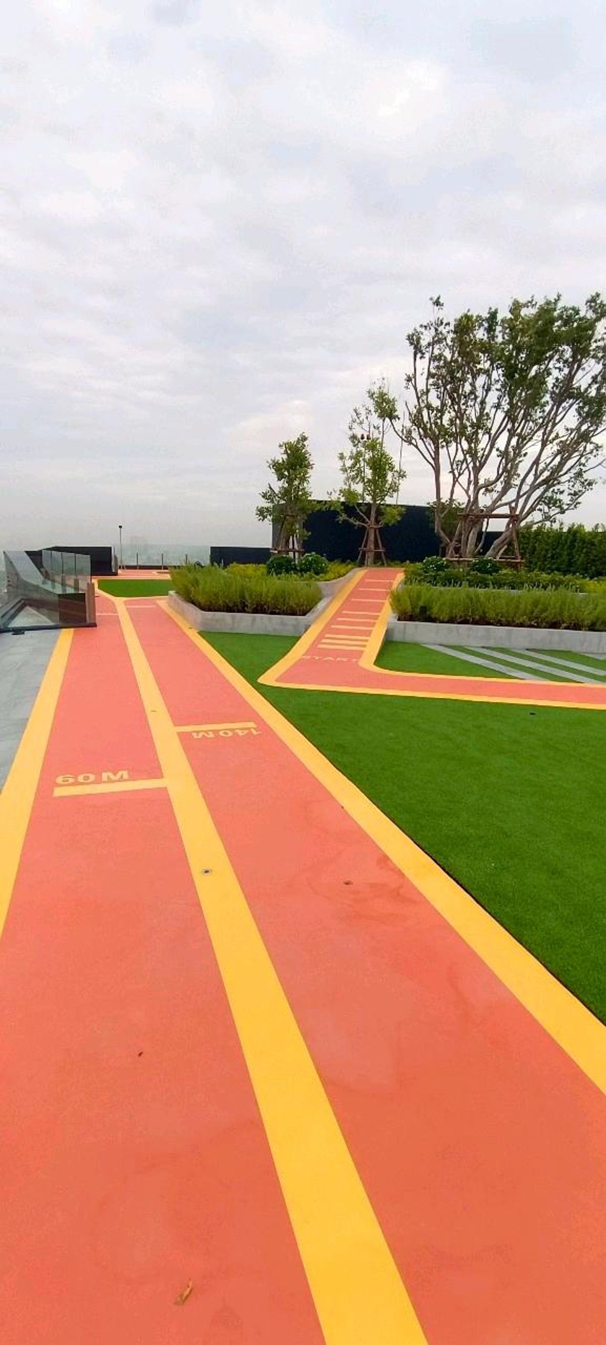 ขายคอนโดลาดพร้าว101 แฮปปี้แลนด์ : ขายด่วน คอนโด สองชั้น สวยหรูดูดี น่าอยู่น่าอาศัย