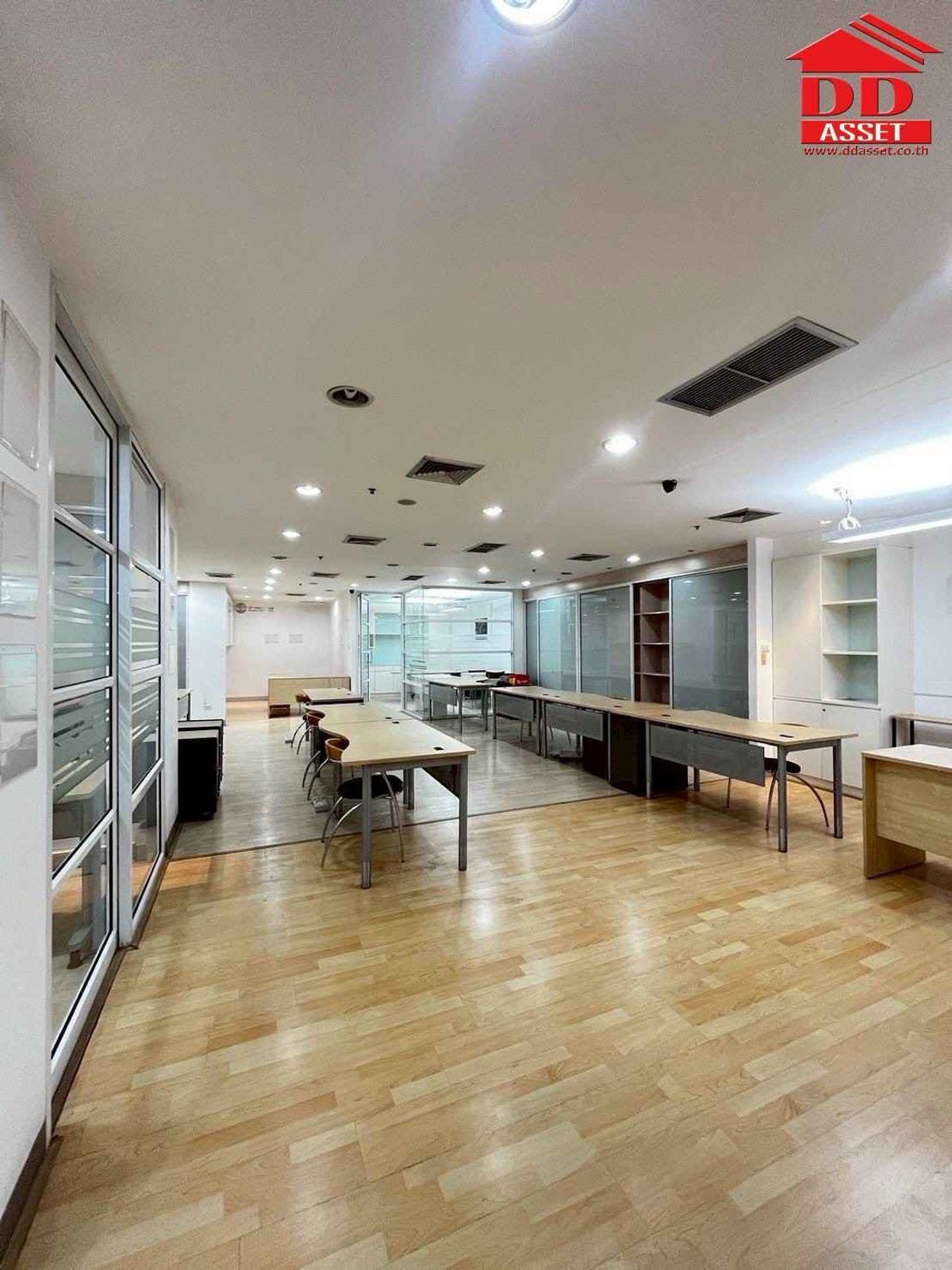 For RentHome OfficeRatchathewi,Phayathai : For Rent for rent Phahonyothin Place Plaza Building near BTS Ari Code: B8050