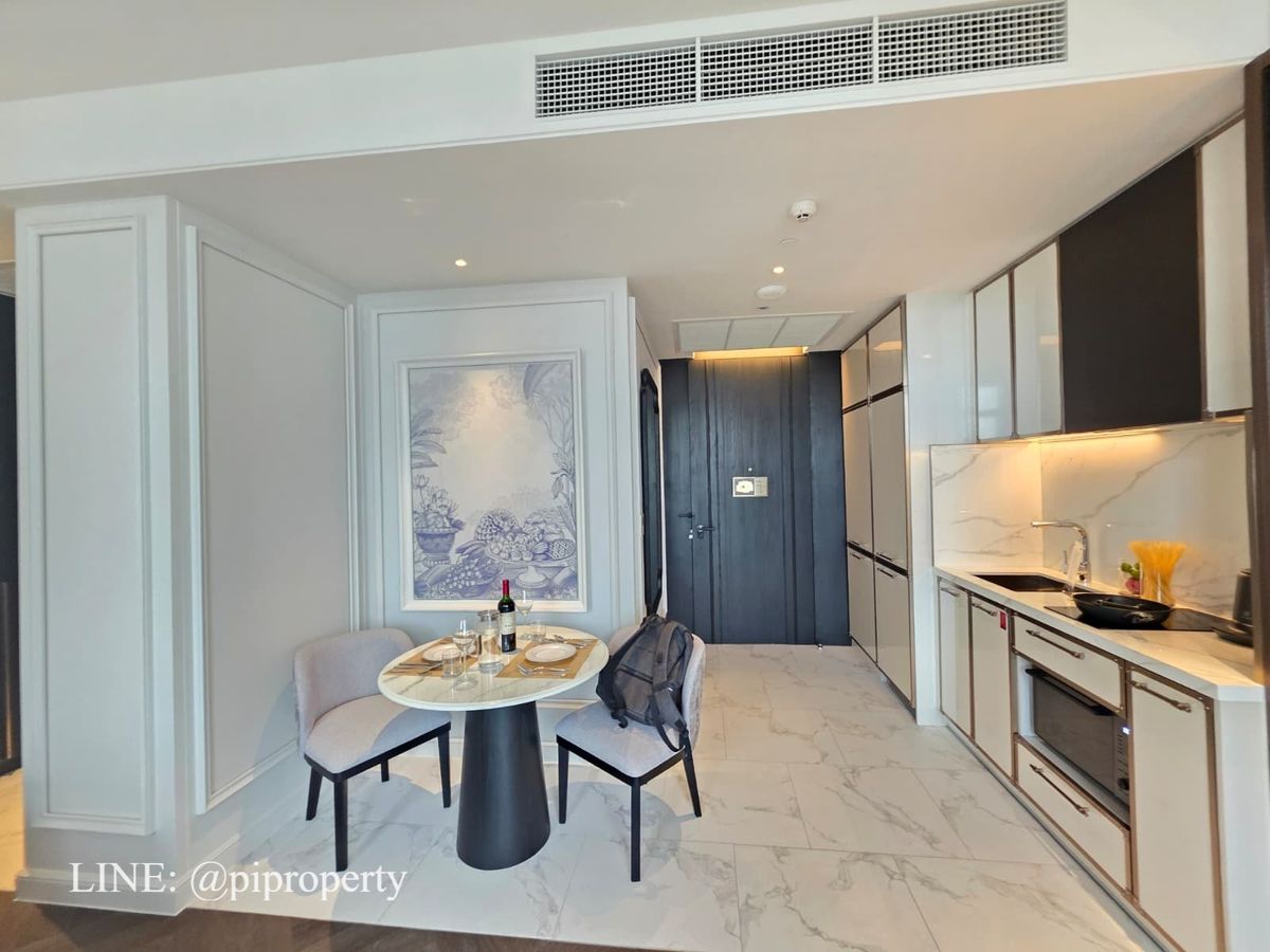 For RentCondoSukhumvit, Asoke, Thonglor : Luxurious French-style, fully-serviced apartment in Thonglor, offering luxurious living at affordable monthly rates.