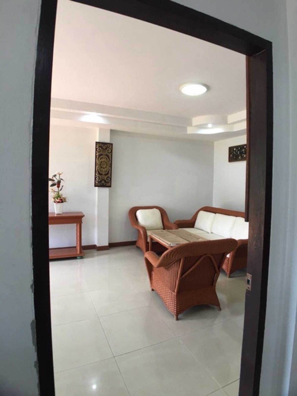 ให้เช่ากิจการโรงแรม & กิจการอพาร์ตเมนต์พัทยา บางแสน ชลบุรี สัตหีบ : เช่ารีสอร์ทเมืองพัทยาพึ่งรีโนเวทใหม่ สไตล์ล้านนา 307 ตร.ว ถนนชัยพฤกษ์ 2 เหมาะทำบ้านพักผู้สูงอายุ ห้องพักรายวัน