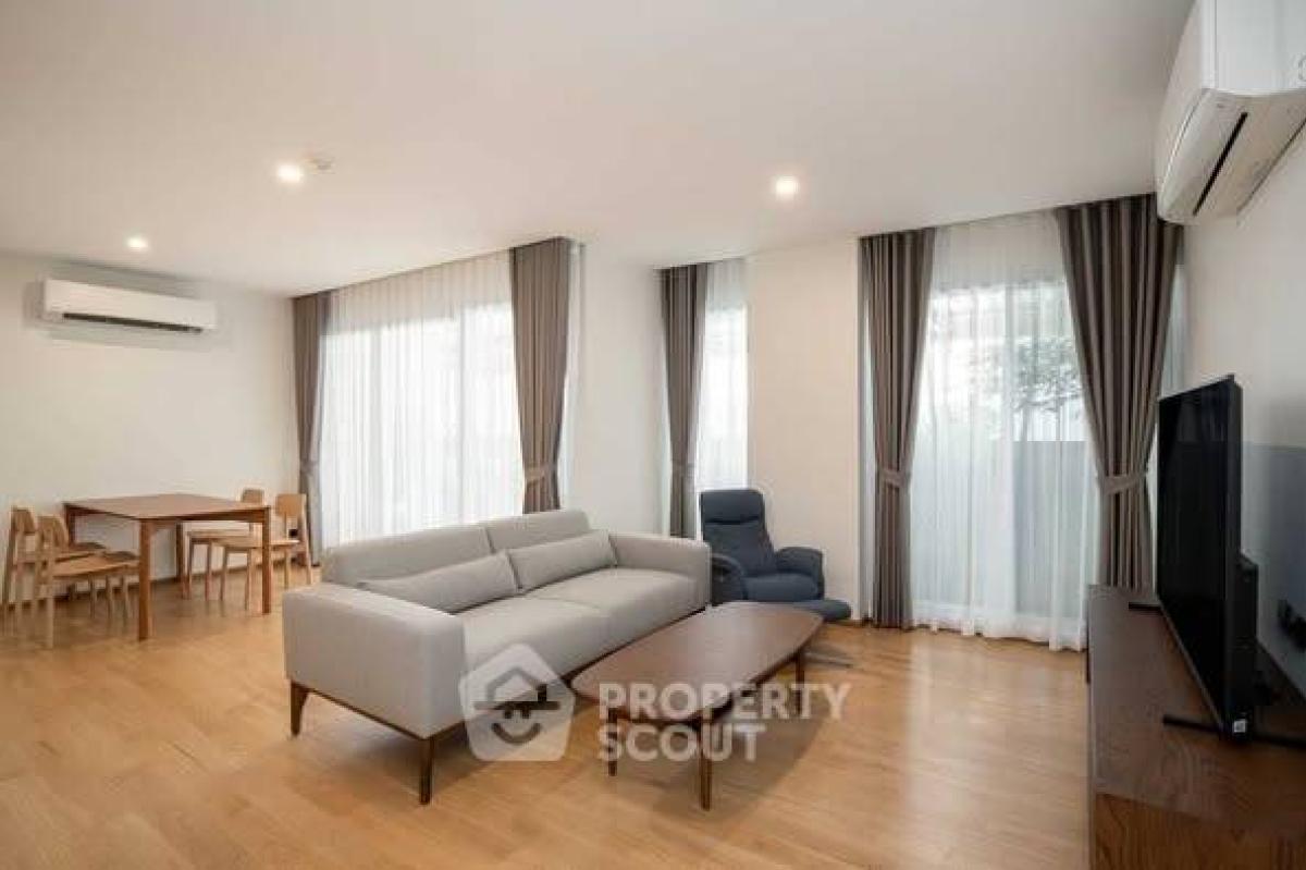 For SaleCondoSukhumvit, Asoke, Thonglor : 2-BR Condo at Von Napa Sukhumvit 38 Condominium near BTS Thong Lor