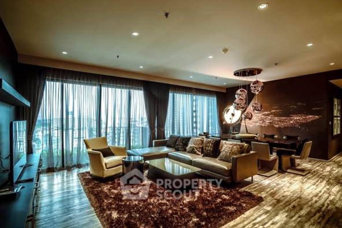For SaleCondoSukhumvit, Asoke, Thonglor : 3-BR Condo at The Emporio Place near BTS Phrom Phong