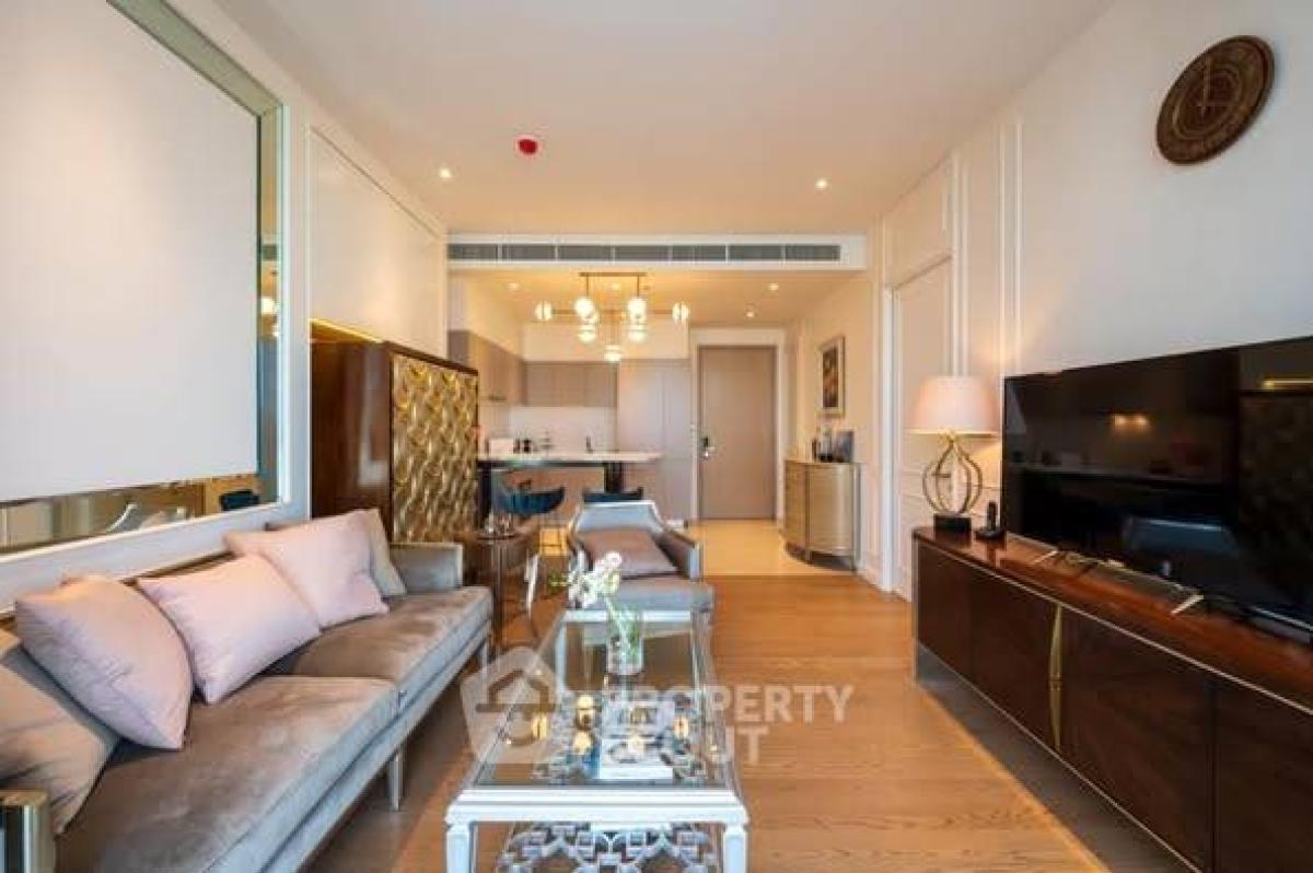 For SaleCondoWongwianyai, Charoennakor : 1-BR Condo at Magnolias Waterfront Residences near BTS Saphan Taksin