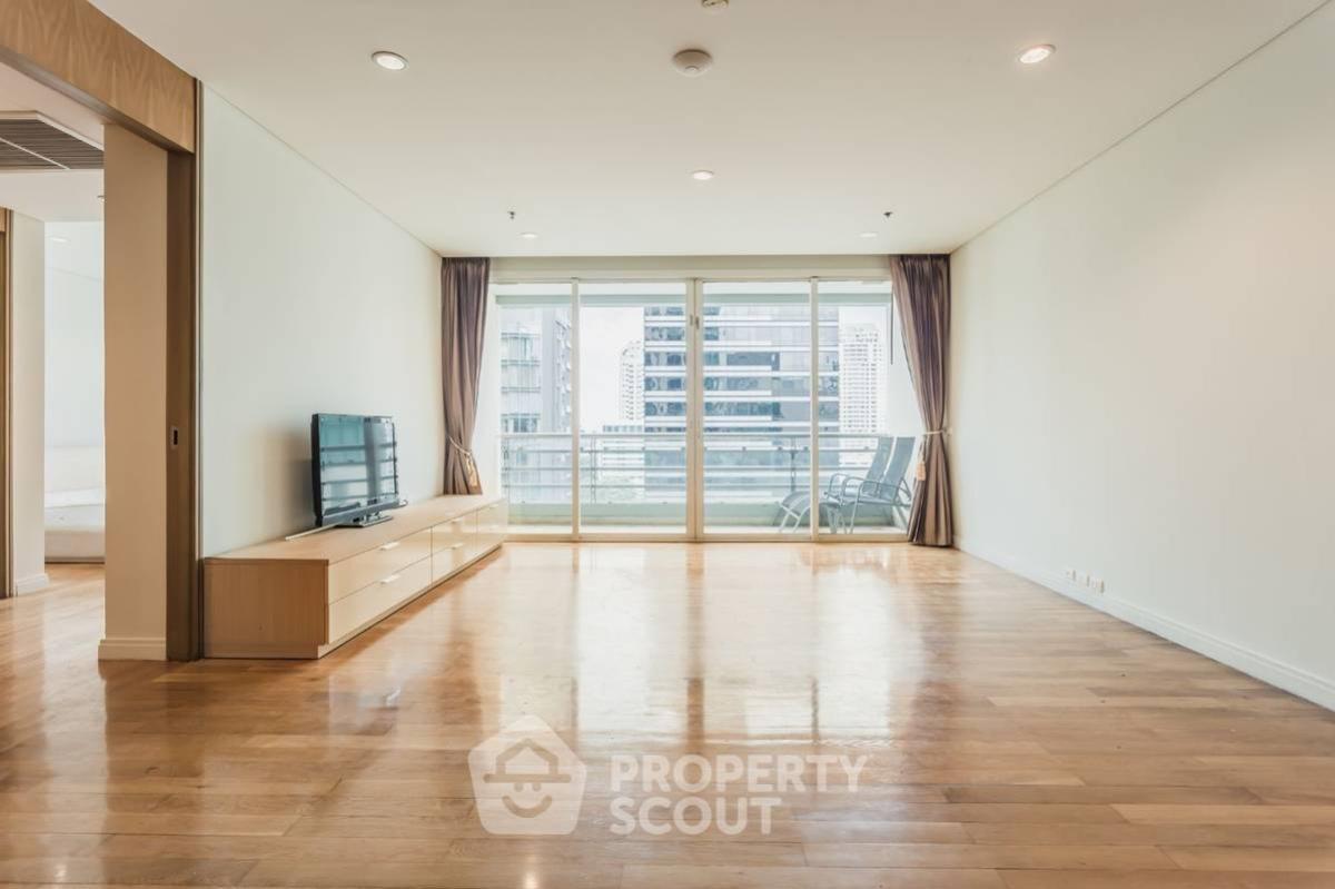 For SaleCondoSilom, Saladaeng, Bangrak : 4-BR Condo at The Royal Saladaeng Condominium near MRT Si Lom