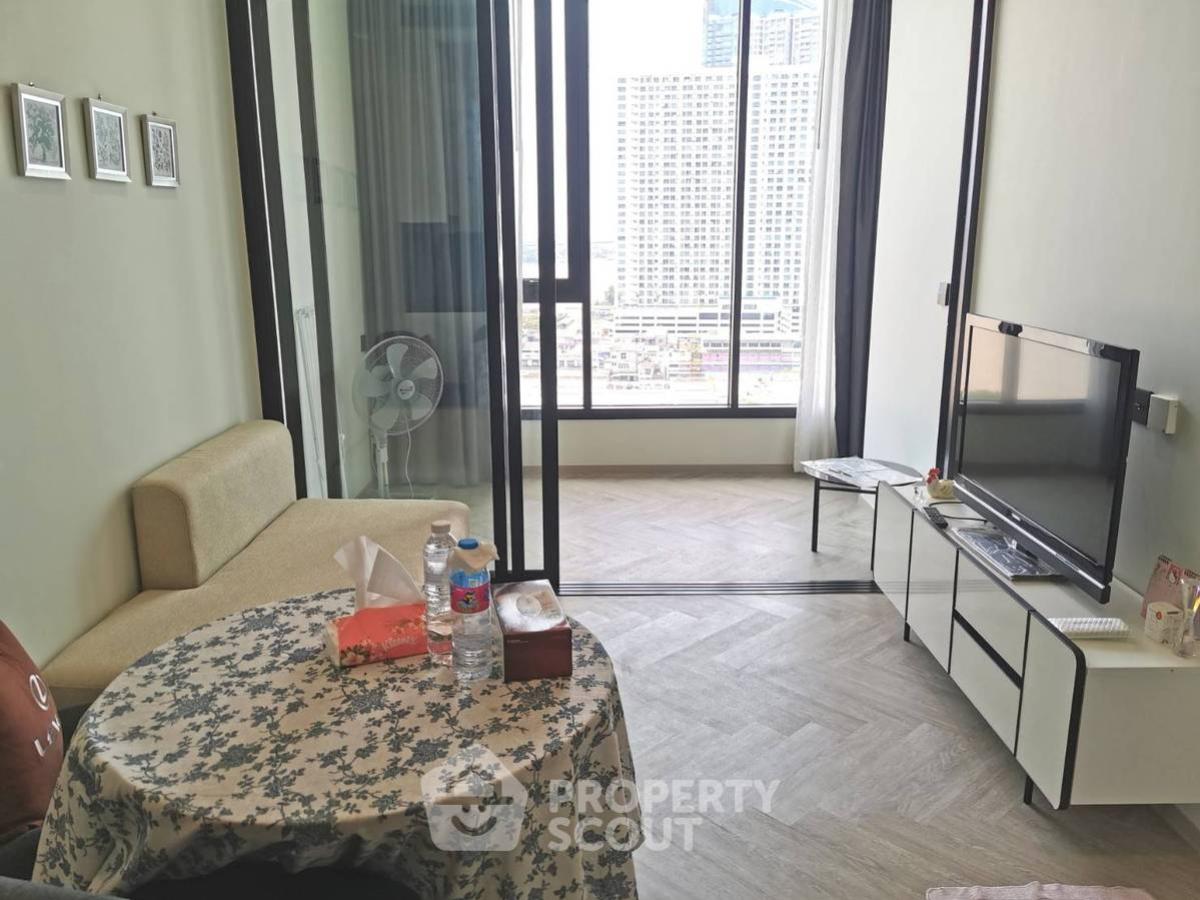 For SaleCondoWongwianyai, Charoennakor : 1-BR Condo at Chapter Charoennakhorn - Riverside near BTS Krung Thon Buri