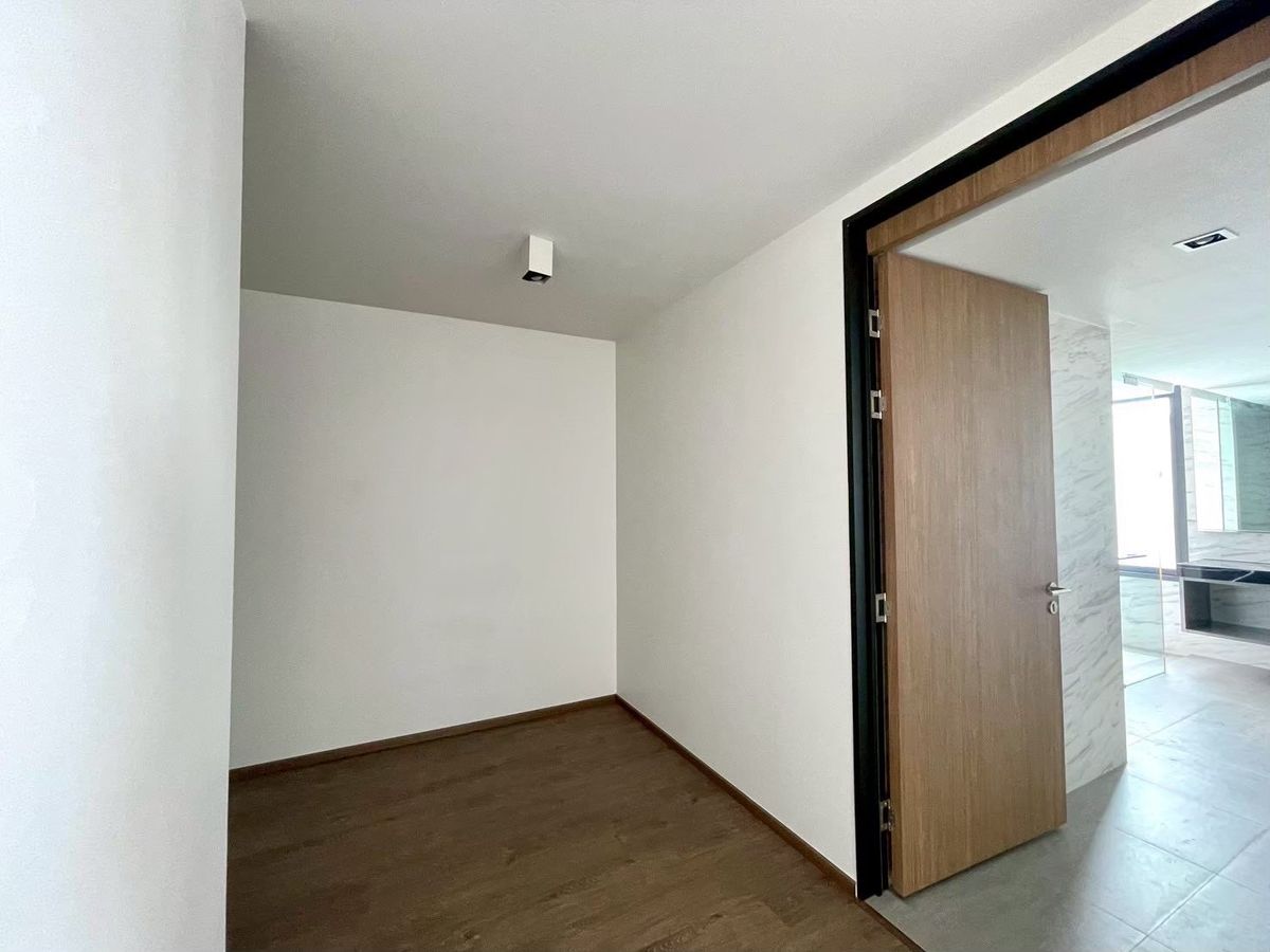 For RentPattanakan, Srinakarin : The Element Rama 9 Foe Rent 📞 092-690-5445 🏡 Home Office near The Nine Rama 9   Convenient to park in the city, park up to 6 cars 