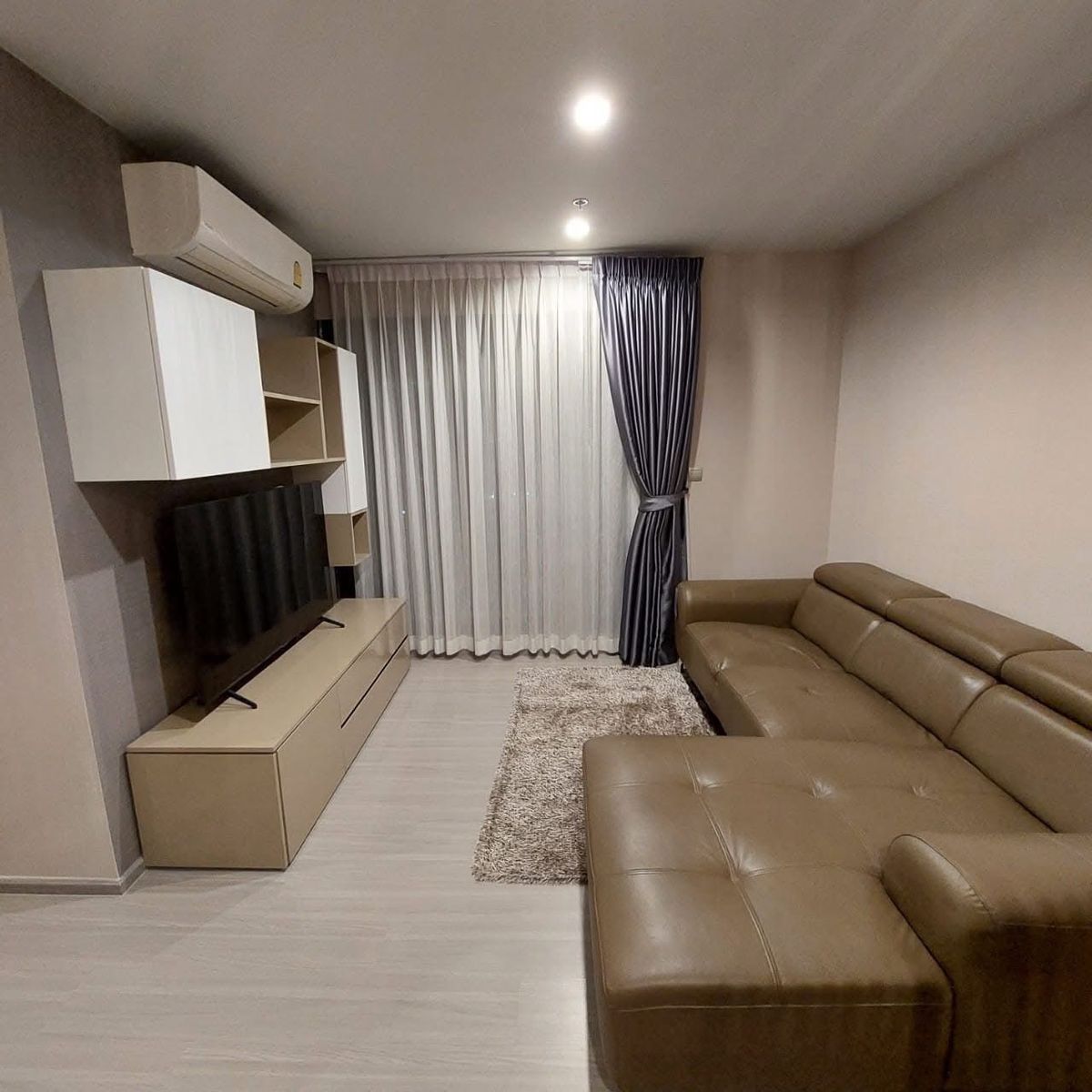 ขายคอนโดลาดพร้าว เซ็นทรัลลาดพร้าว : Life Ladprao / 2 Bedrooms (SALE WITH TENANT), ไลฟ์ ลาดพร้าว / 2 ห้องนอน (ขายพร้อมผู้เช่า) ML195