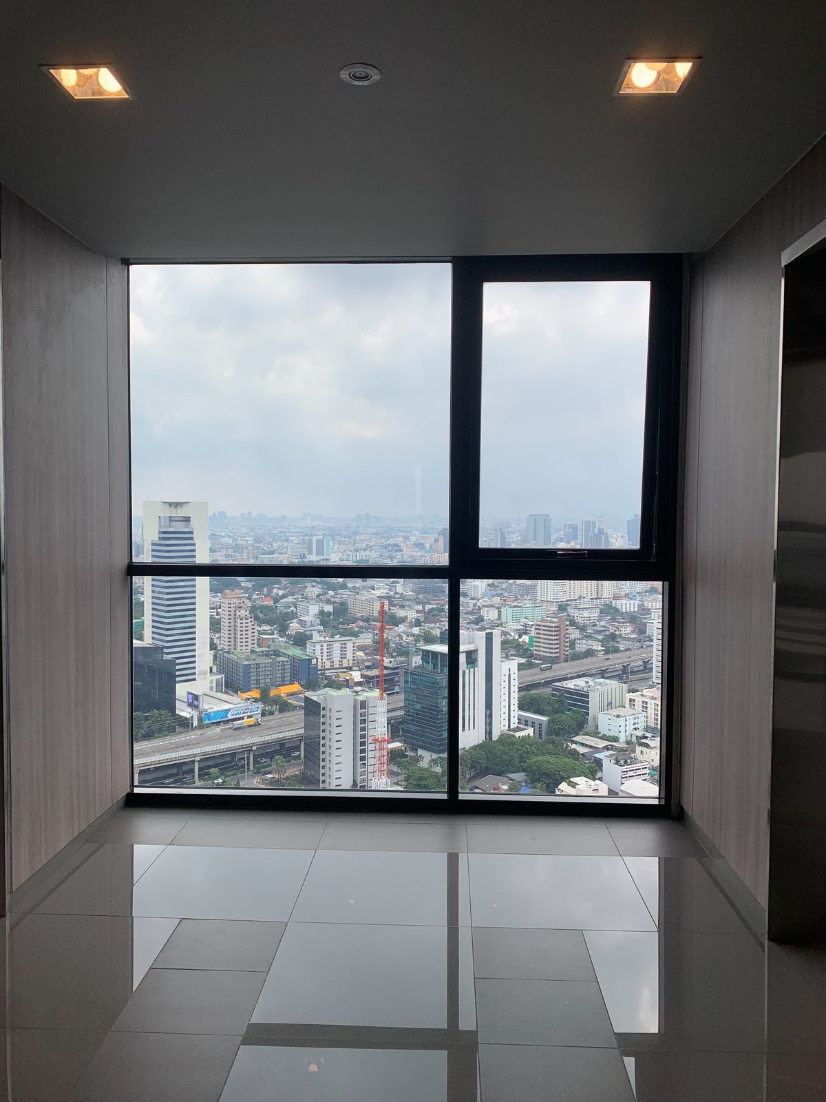 For SaleCondoSapankwai,Jatujak : Condo for sale, The Line Chatuchak-Mochit, 40th floor, 26.35 sq m, Chomphon, Chatuchak District, Bangkok, near BTS Mochit, MRT Chatuchak.