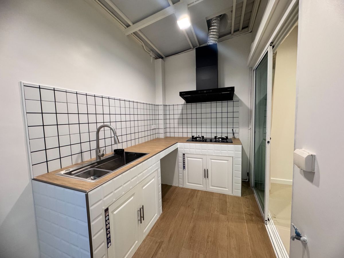 For SaleTownhomePattanakan, Srinakarin : House for sale Pattanakarn 38 Villette Lite Pattanakarn near APL Ramkhamhaeng (N.1886)