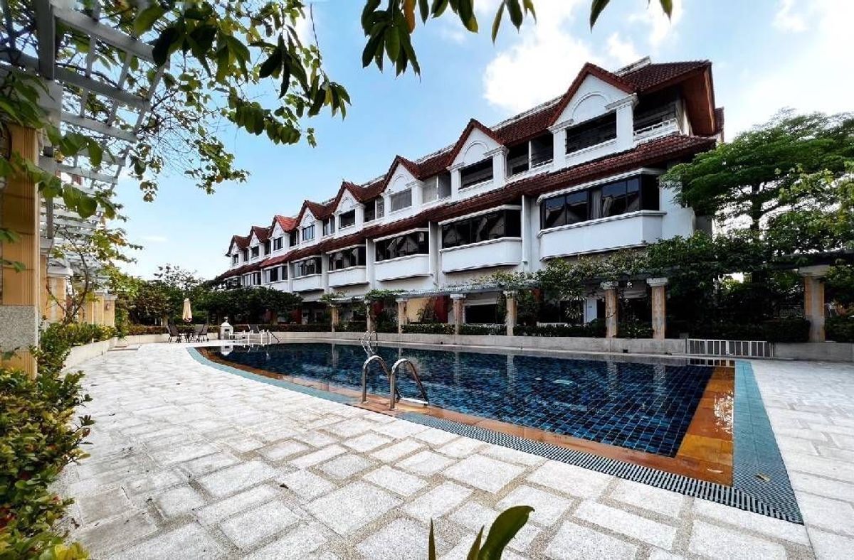 ให้เช่าทาวน์โฮมอ่อนนุช อุดมสุข : ให้เช่าทาวน์โฮม โครงการ Lotus Point  เอกมัย ซอย.10 แยก 4