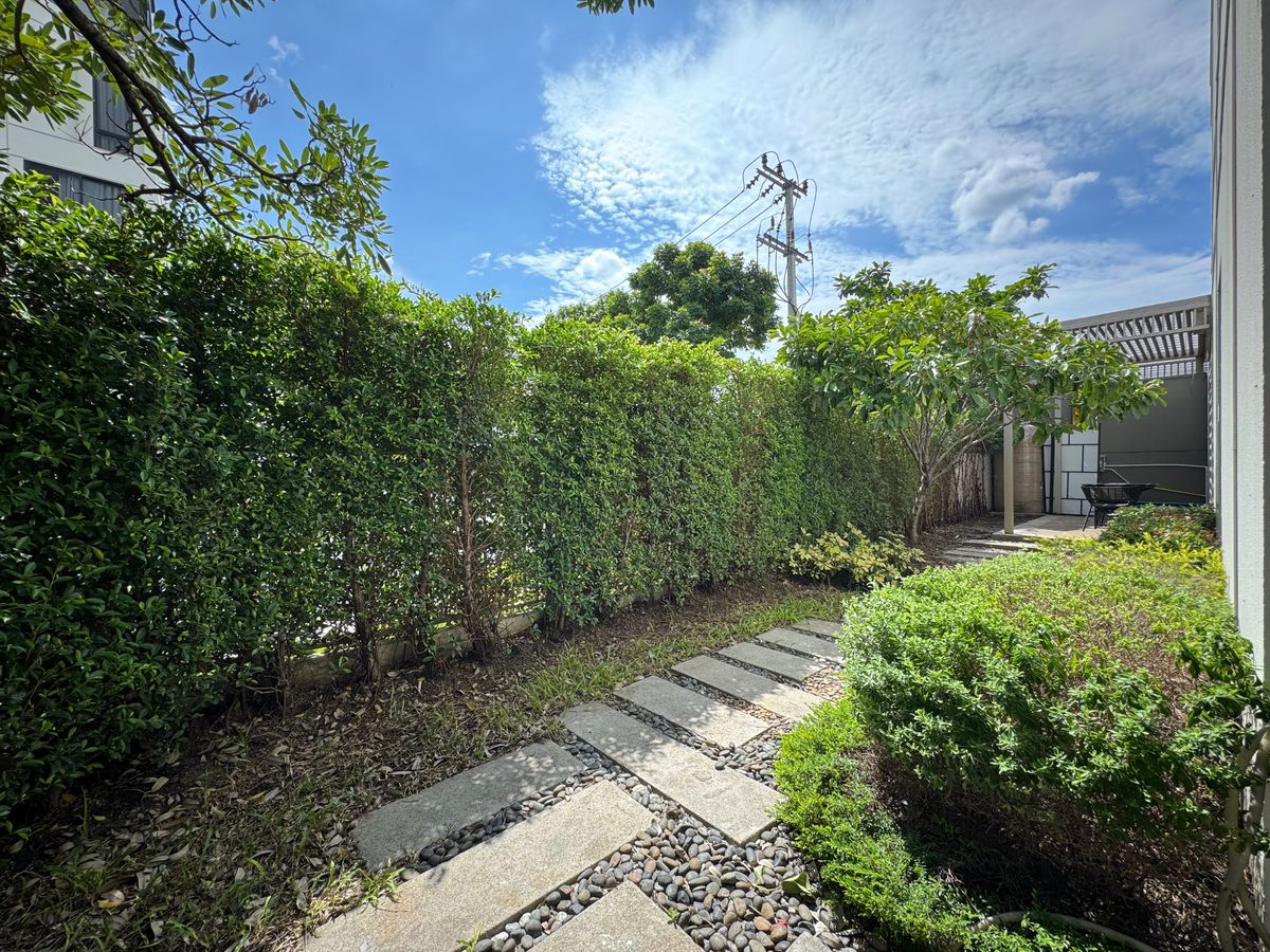 ขายทาวน์โฮมพระราม 3 สาธุประดิษฐ์ : 📍Demi สาธุ 49 💕บ้านตัวอย่าง แต่งสวย วิวสวน และมีสวนข้างบ้าน 