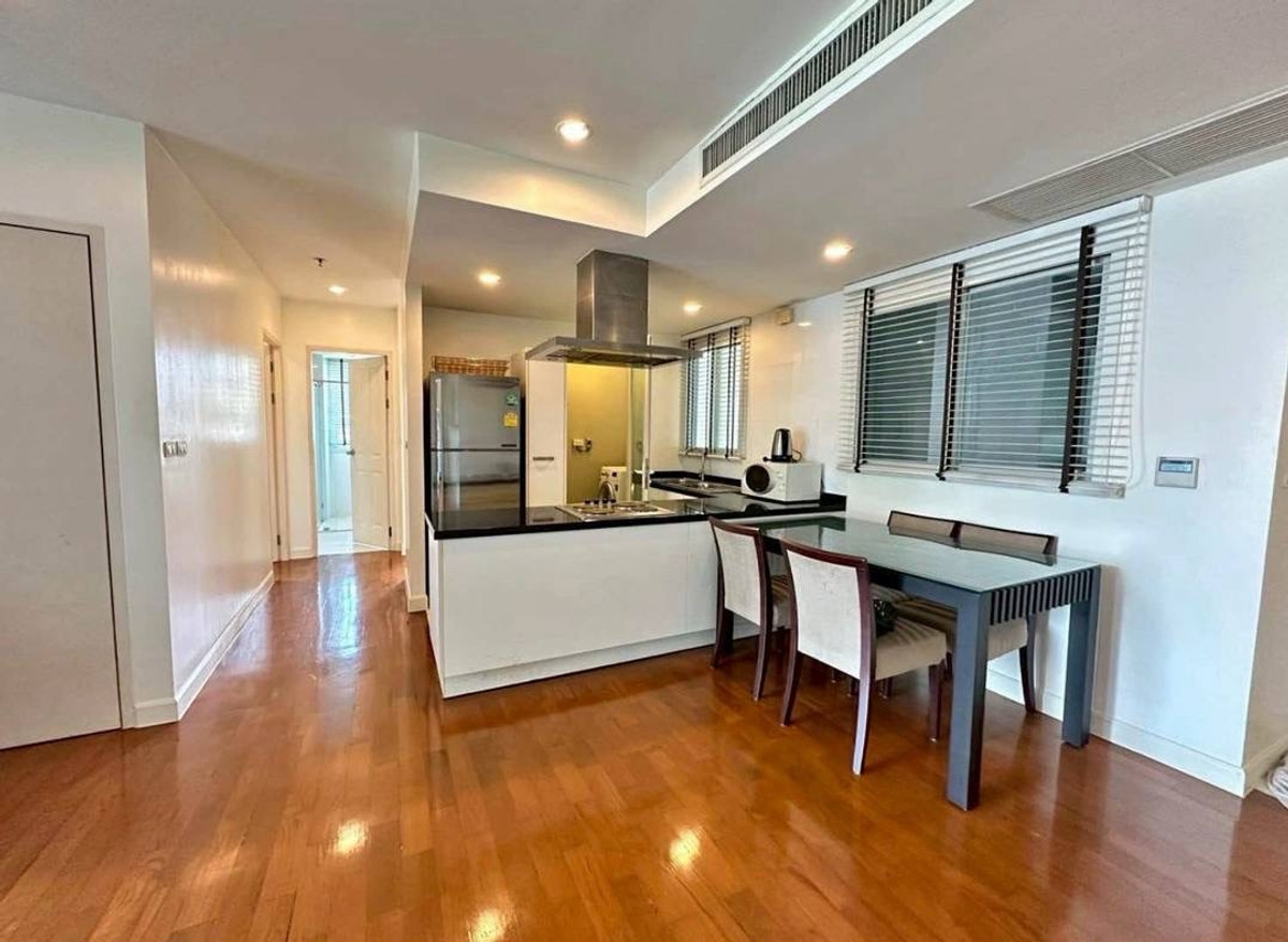 For SaleCondoSukhumvit, Asoke, Thonglor : Special unit for sale, front corner, Green view, near MRT Sukhumvit, BTS Phrompong, Baan Siri 31 project.