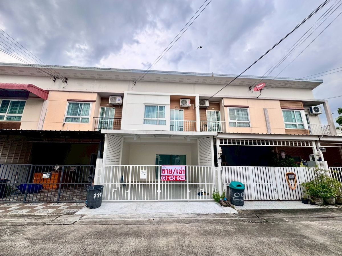 For SaleTownhomePattanakan, Srinakarin : House for sale Pattanakarn 38 Villette Lite Pattanakarn near APL Ramkhamhaeng (N.1886)