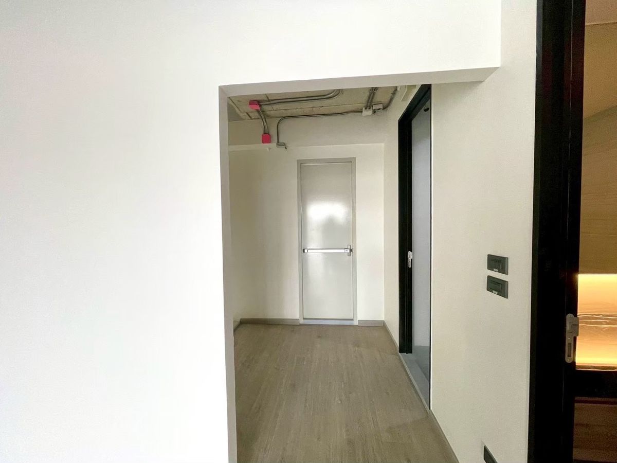 For RentPattanakan, Srinakarin : The Element Rama 9 Foe Rent 📞 092-690-5445 🏡 Home Office near The Nine Rama 9   Convenient to park in the city, park up to 6 cars 