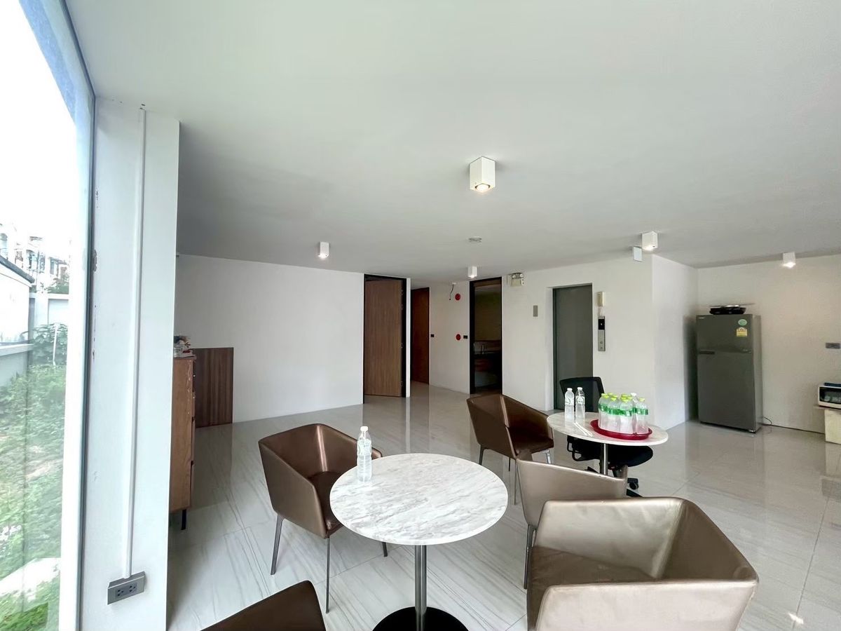 For RentPattanakan, Srinakarin : The Element Rama 9 Foe Rent 📞 092-690-5445 🏡 Home Office near The Nine Rama 9   Convenient to park in the city, park up to 6 cars 