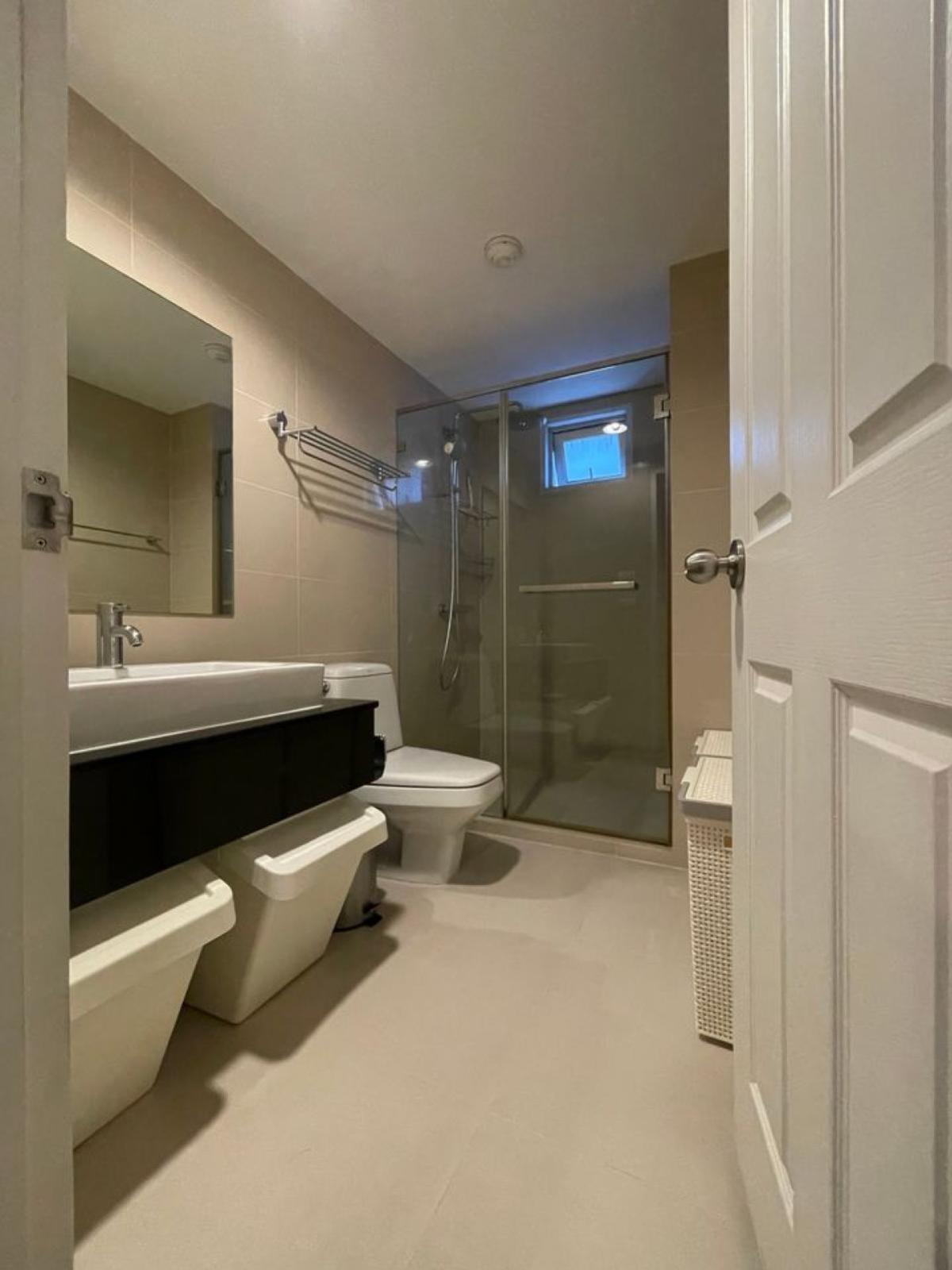 For RentCondoRama9, Petchburi, RCA : For Rent Condo , Belle Grand Rama 9 , MRT-Phra Ram 9 , Huai Khwang , Huai Khwang , Bangkok , CX-88008