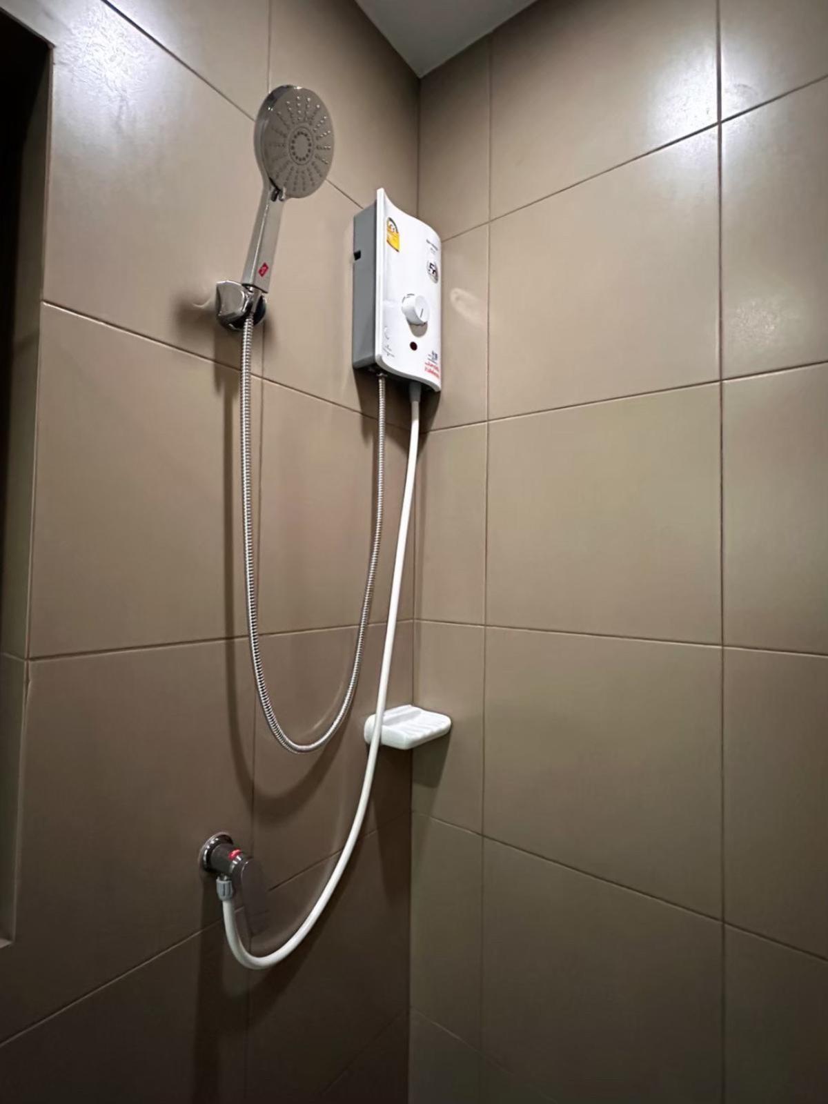 For RentCondoPattanakan, Srinakarin : For Rent Condo , Rich Park Triple Station , ARL-Hua Mak , Suan Luang , Suan Luang , Bangkok , CX-94780