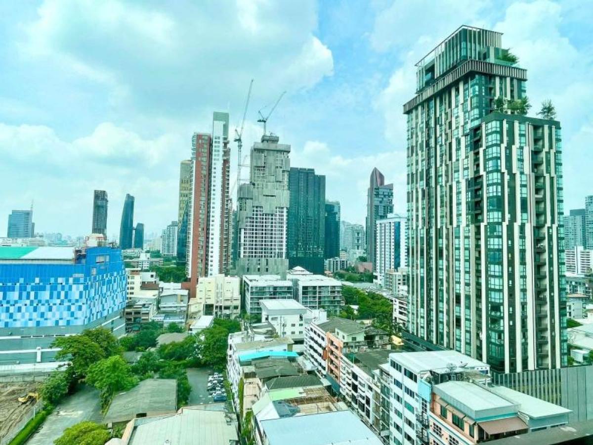 For RentCondoSukhumvit, Asoke, Thonglor : FOR RENT condo , Noble Reveal , Duplex , wide frontage , BTS-Ekkamai , Phra Khanong , Watthana , Bangkok , CX-02219