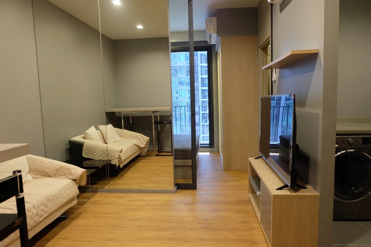 For RentCondoSukhumvit, Asoke, Thonglor : M Thonglor – For Rent from Nov 1 ‼️ Rent 20,000 baht/month 🐶 Pet-friendly 📐 1 Bedroom 29 sq.m.  🛋️ Fully furnished + Electrical appliances 🚫 No co-agent