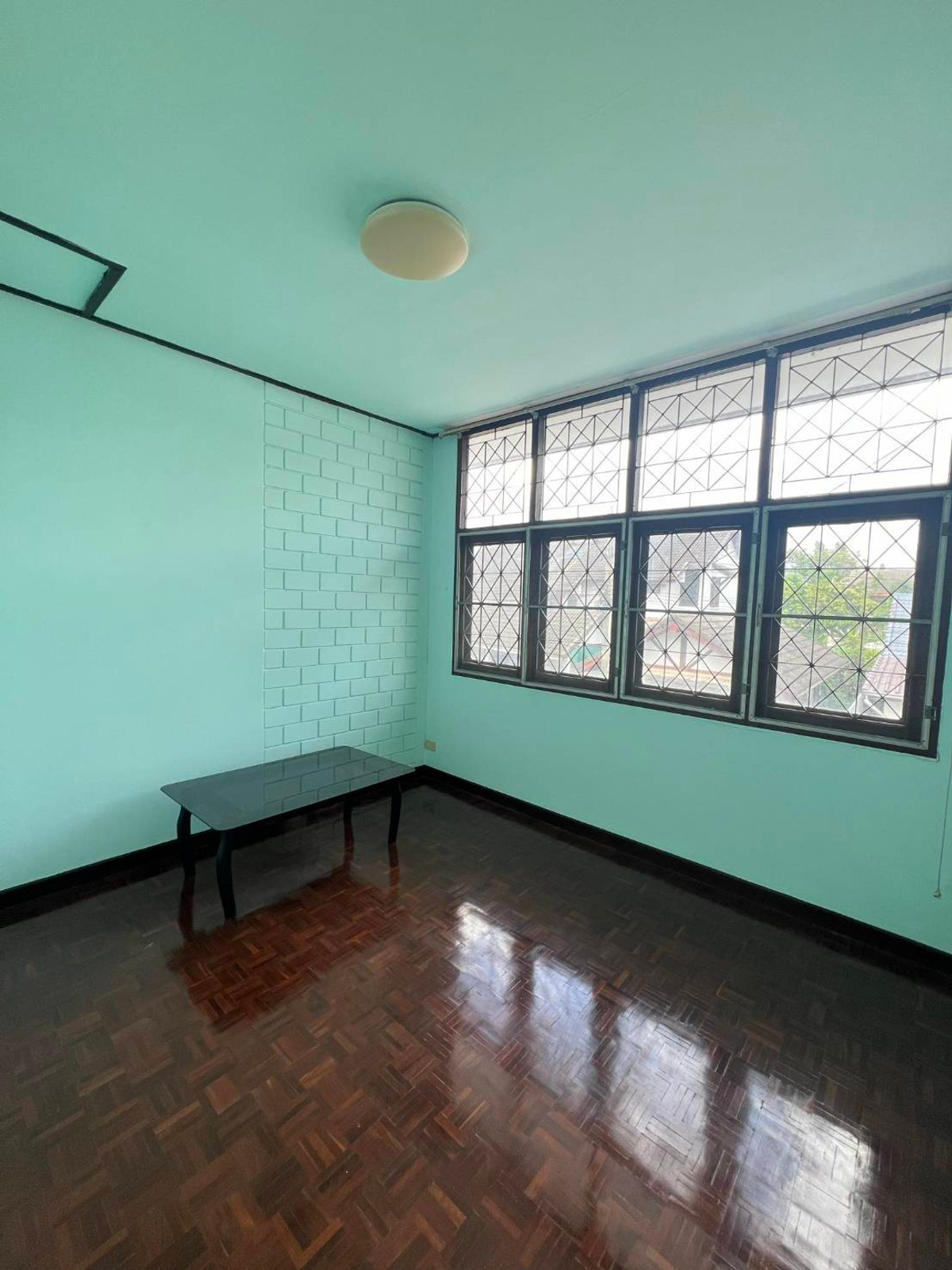 ให้เช่าบ้านเกษตรศาสตร์ รัชโยธิน : บ้านเดี่ยว 105ตรว. ถนนพหลโยธิน น้ำไม่ท่วม รีโนเวทใหม่ เดิน3นาทีถึงBTS 2ชั้น 5ห้องนอน