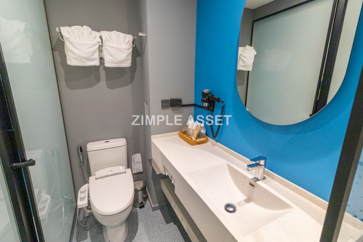 For RentLadprao, Central Ladprao : Line ID: @zimple_asset  Newly hotel for only Ladies! 1, near MRT Lat Phrao, beautifully decorated, safe, and convenient to transportation.
