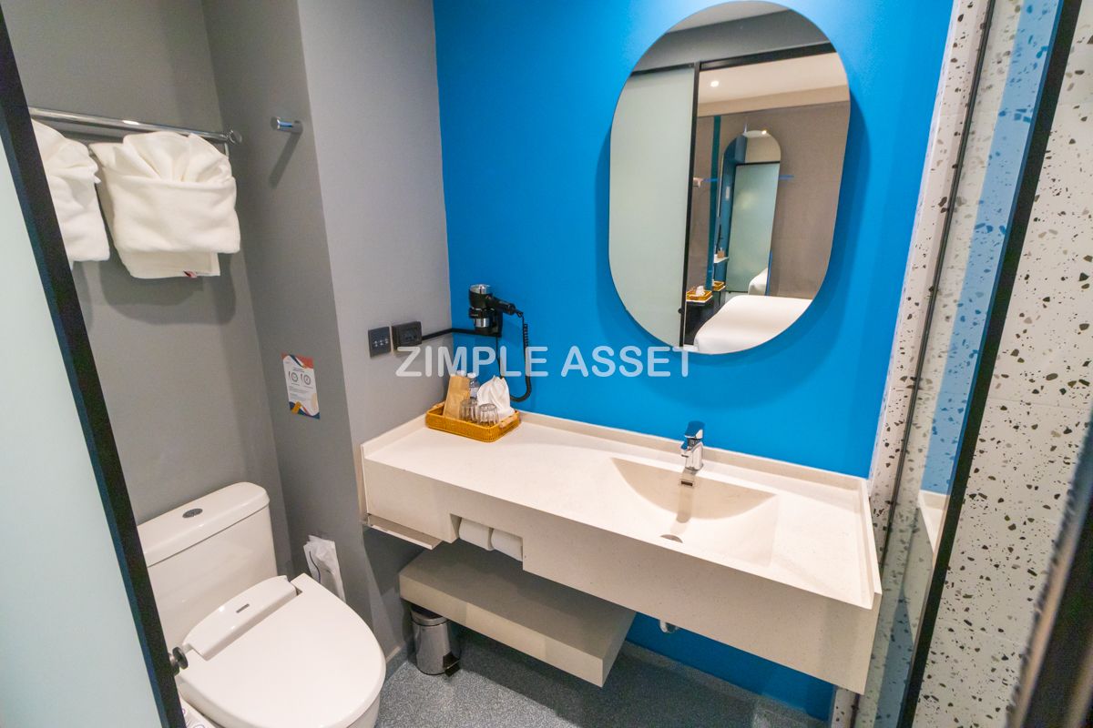 For RentLadprao, Central Ladprao : Line ID: @zimple_asset  Newly hotel for only Ladies! 1, near MRT Lat Phrao, beautifully decorated, safe, and convenient to transportation.