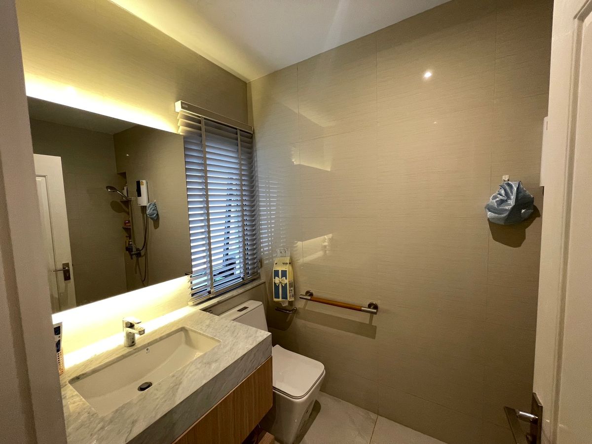 For SaleHouseRama5, Ratchapruek, Bangkruai : For sale/rent Bangkok Boulevard Rama 5 (Bangkok Boulevard Rama 5), ​​corner house, area over 121 square wah, usable area 319 square meters.