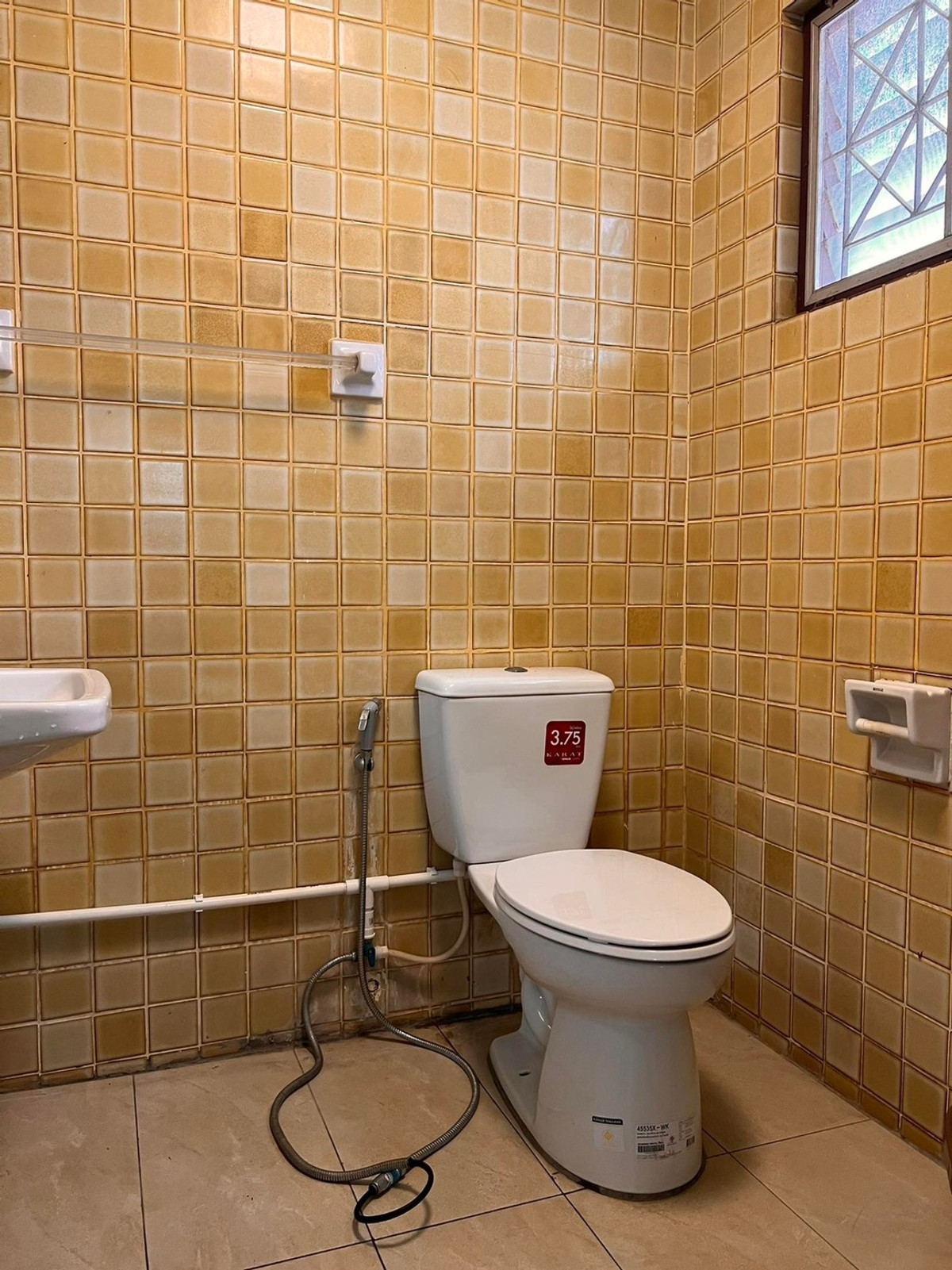 ให้เช่าบ้านเกษตรศาสตร์ รัชโยธิน : บ้านเดี่ยว 105ตรว. ถนนพหลโยธิน น้ำไม่ท่วม รีโนเวทใหม่ เดิน3นาทีถึงBTS 2ชั้น 5ห้องนอน