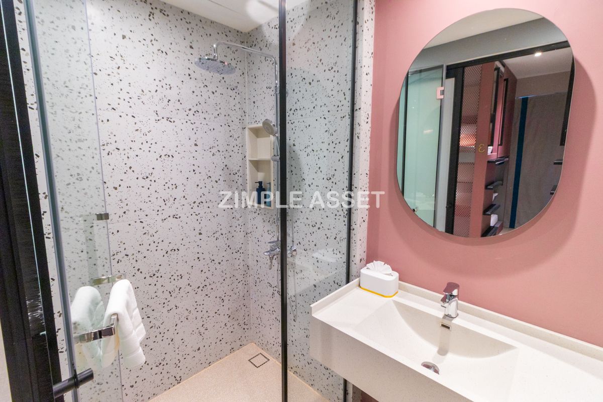 For RentLadprao, Central Ladprao : Line ID: @zimple_asset  Newly hotel for only Ladies! 1, near MRT Lat Phrao, beautifully decorated, safe, and convenient to transportation.