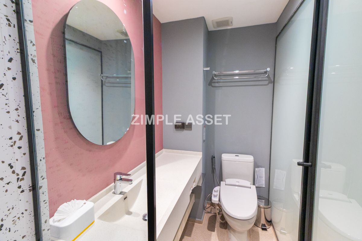 For RentLadprao, Central Ladprao : Line ID: @zimple_asset  Newly hotel for only Ladies! 1, near MRT Lat Phrao, beautifully decorated, safe, and convenient to transportation.