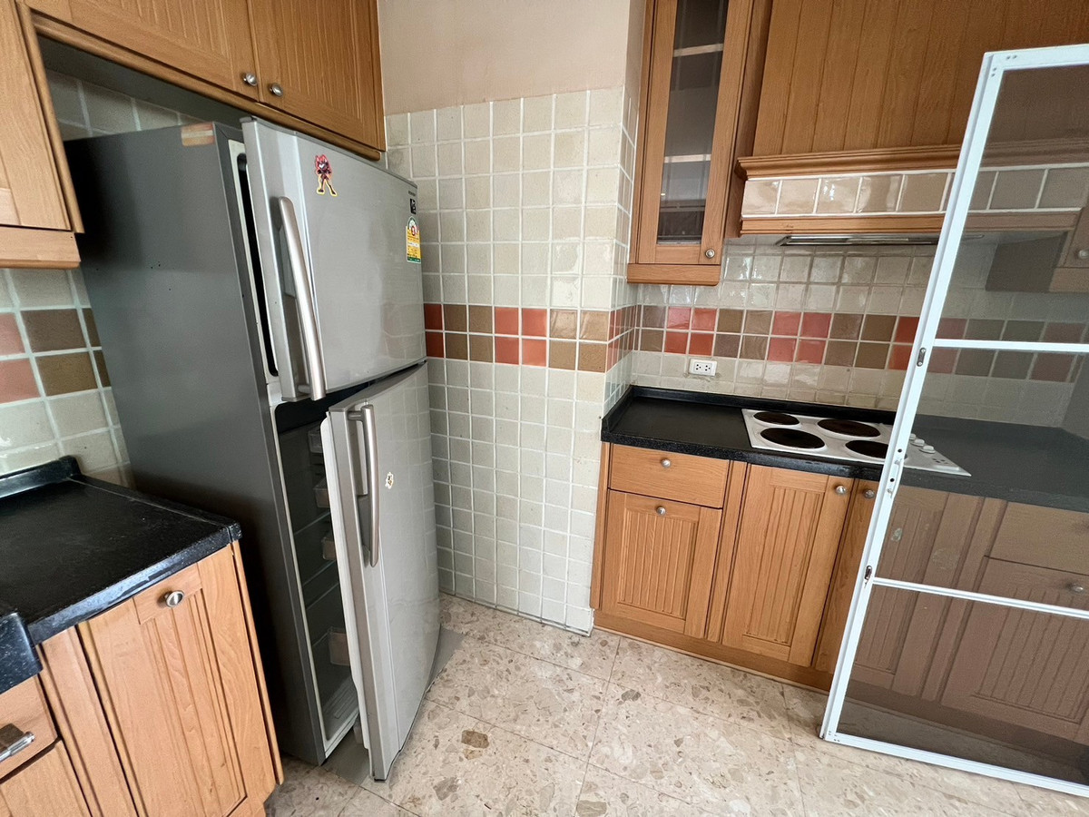 ให้เช่าบ้านปิ่นเกล้า จรัญสนิทวงศ์ : บ้านเดี่ยว 107ตรว. 5ห้องนอน 5ห้องน้ำ มีห้องแม่บ้าน หมู่บ้าน ลัดดารมย์ ปิ่นเกล้า