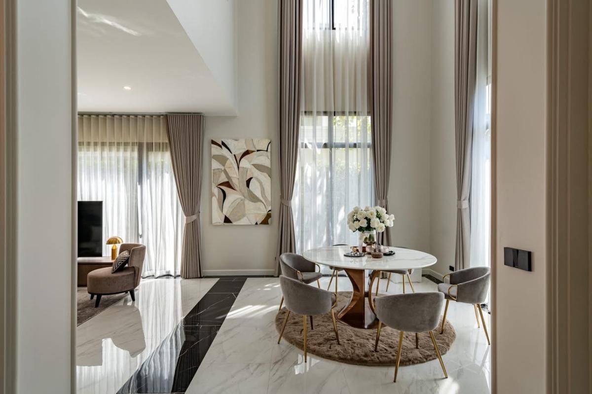 ขายบ้านพัฒนาการ ศรีนครินทร์ : Cinq Royal กรุงเทพกรีฑา Soul Collection 5 Bed 705 ตร.ม. Rare Item พร้อมลิฟต์ เปิดราคาขาย 89 ลบ. หรูหราเหนือระดับ ใกล้ Intl. School 📞 092-690-5445