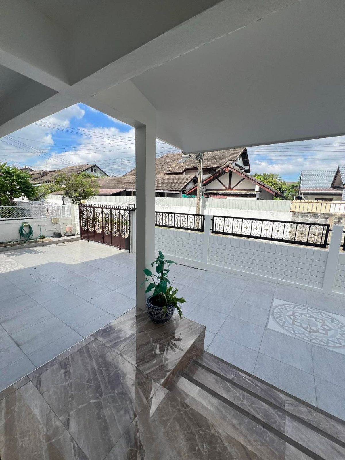 ให้เช่าบ้านเกษตรศาสตร์ รัชโยธิน : บ้านเดี่ยว 105ตรว. ถนนพหลโยธิน น้ำไม่ท่วม รีโนเวทใหม่ เดิน3นาทีถึงBTS 2ชั้น 5ห้องนอน